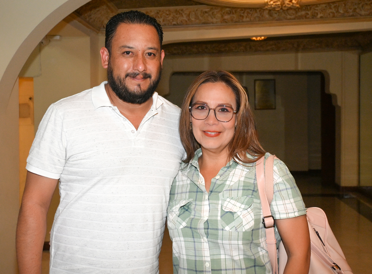 Andrés y Mayela.