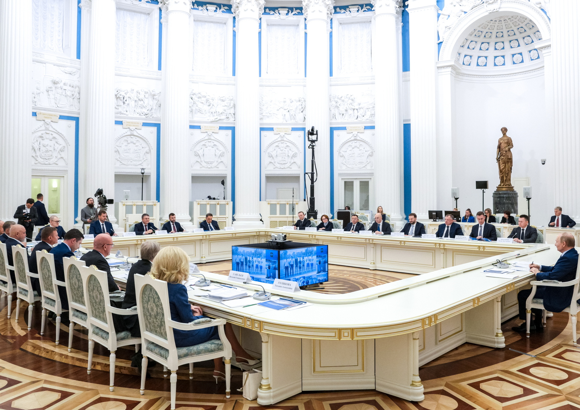 Rusia controla región ucraniana de Lugansk