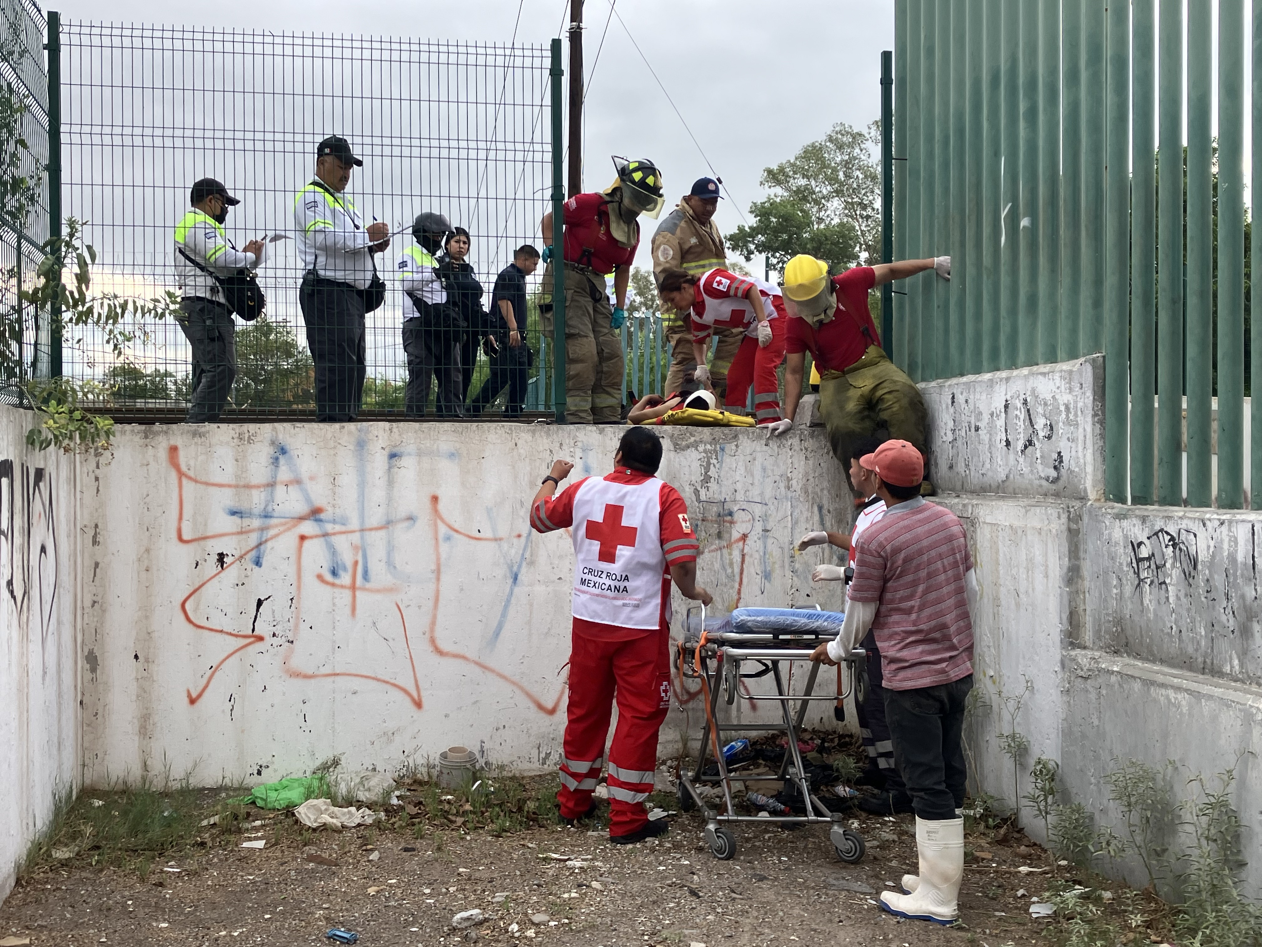 Tren amputa los dos pies a joven hondureño en Gómez Palacio