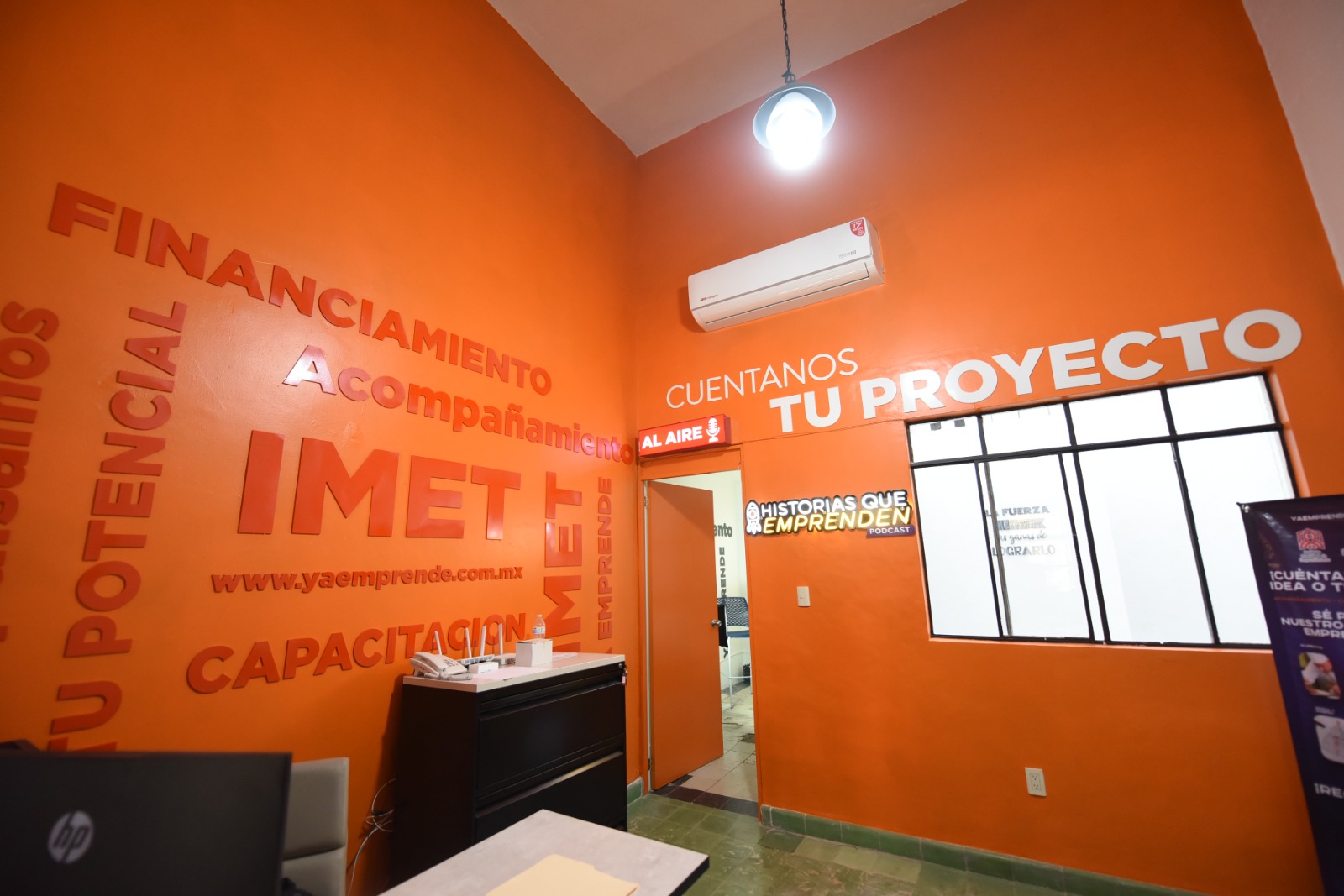 ¿Tienes un negocio o quieres emprender? Esta plática es para ti
