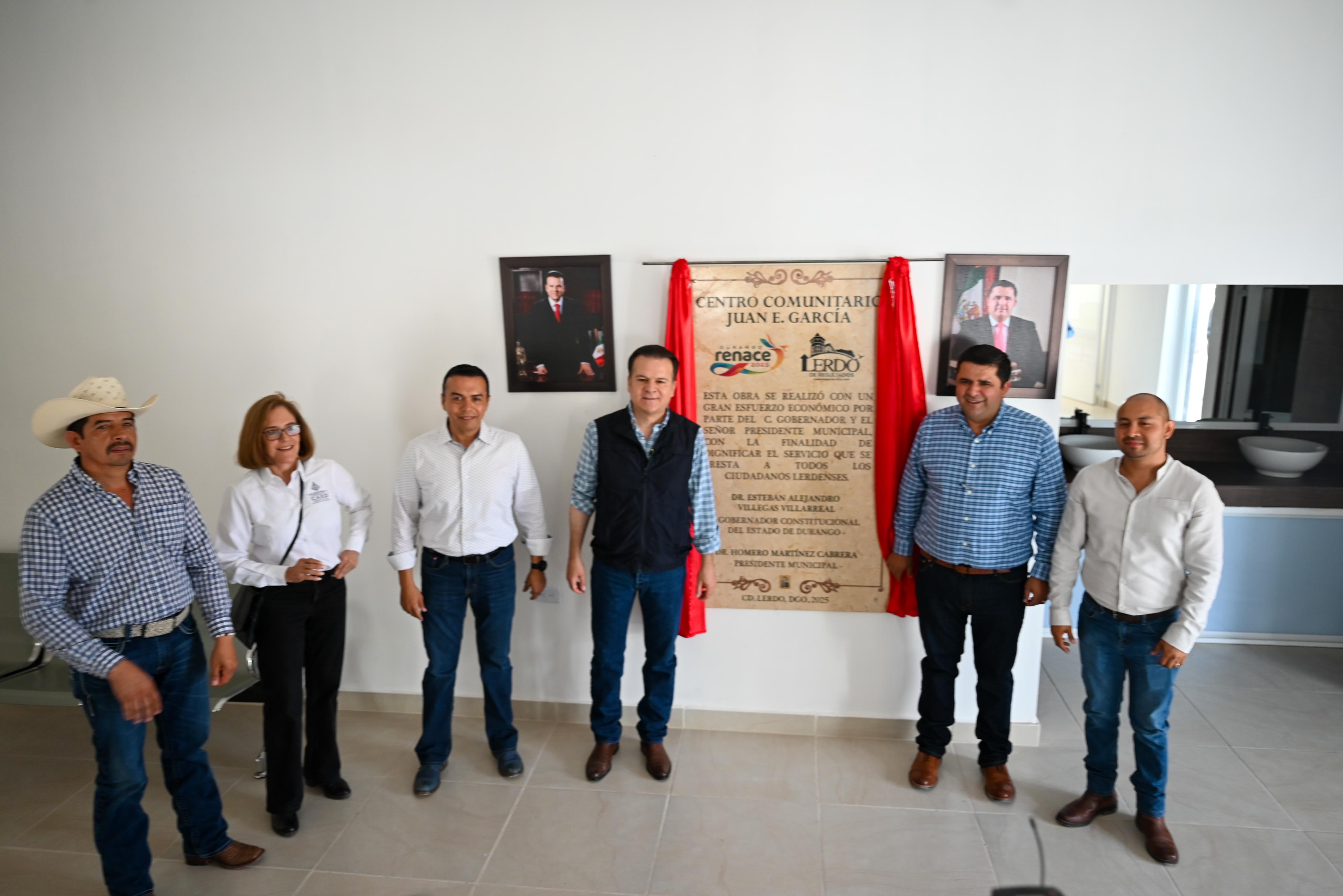 Alcalde de Lerdo entrega Centro Comunitario en Juan E. García
