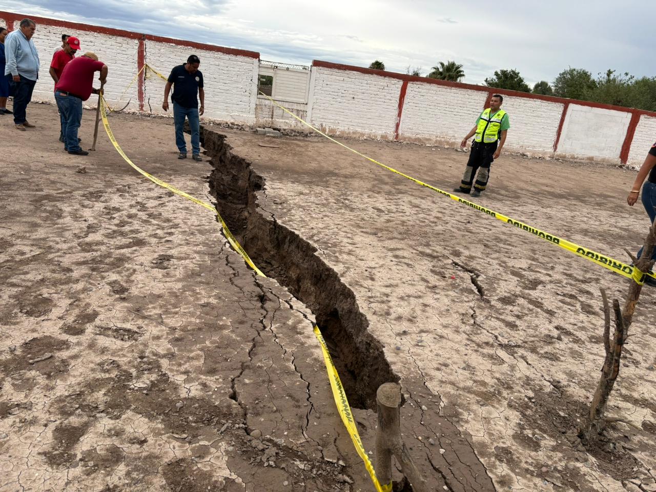 Socavones en Matamoros y Torreón afectan escuelas y vialidades tras intensas lluvias