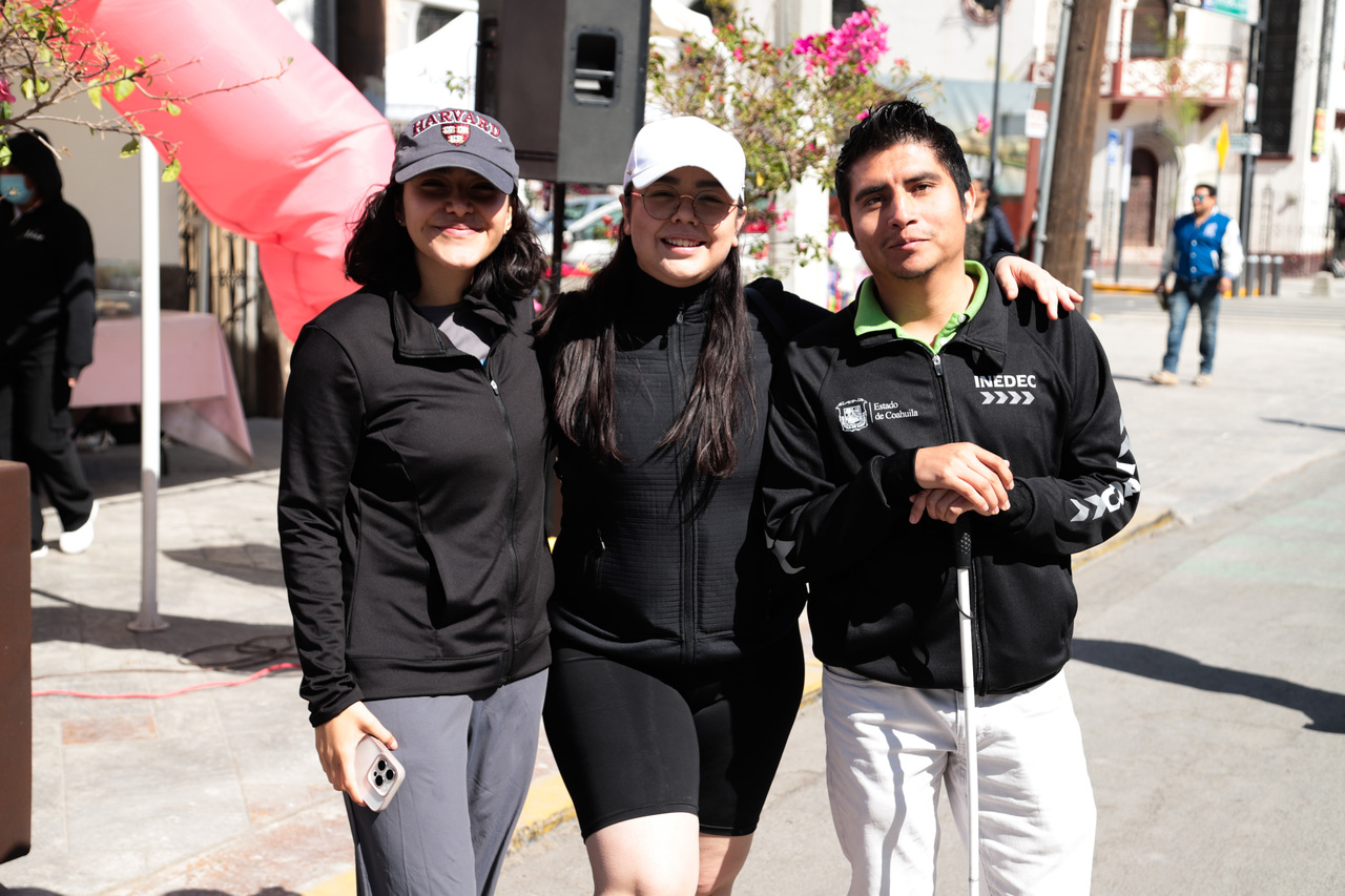Caro Fernández, Thelma Simental y Antonio Puentes.