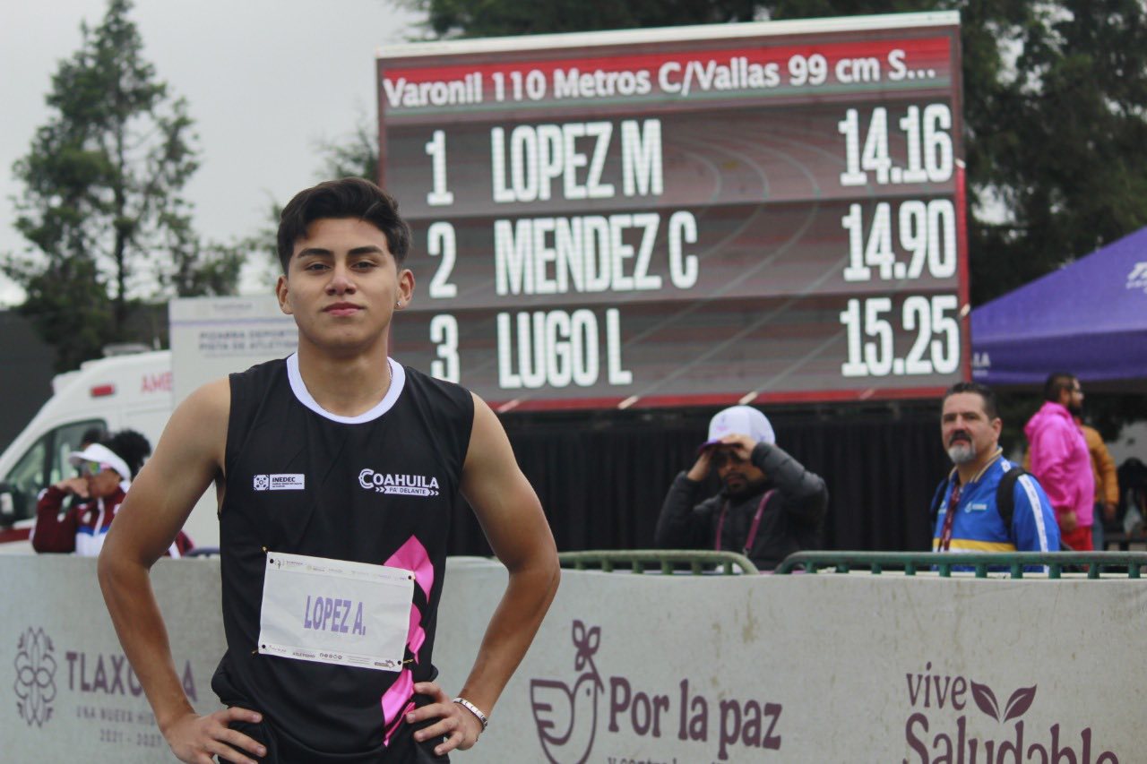 Ángel Iván López superó una lesión y recuperación, para encabezar el
pódio de los 110 metros con vallas, en categoría Sub 19. (Especial)