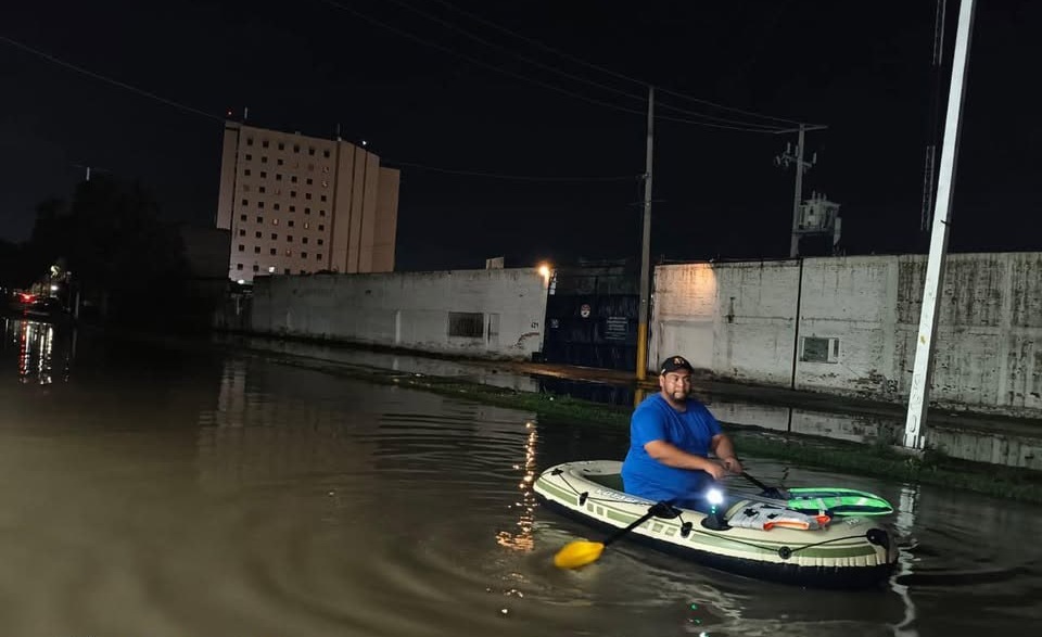 Inundaciones por la lluvia en Torreón (CORTESÍA)
