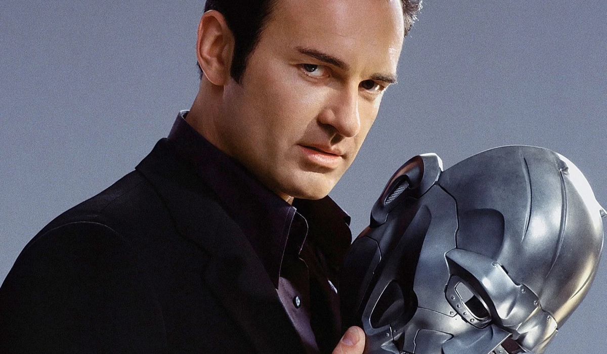 Murió Julian McMahon, actor que dio vida al 'Doctor Doom'