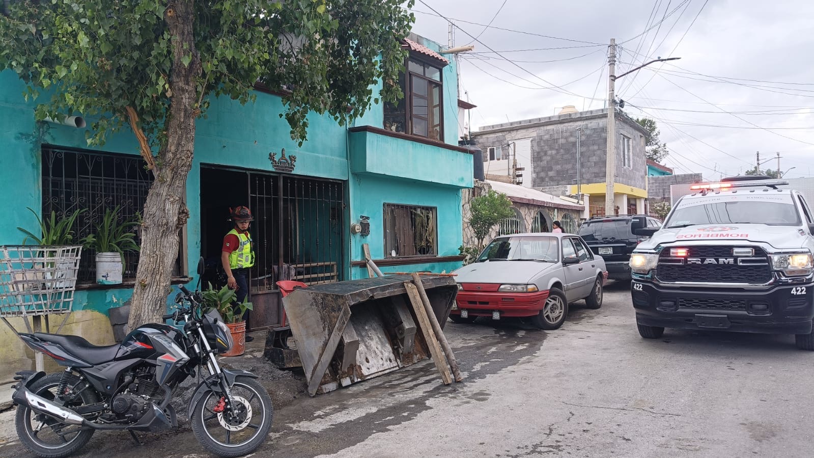 Se registra explosión en un hogar tras fuga de gas en la estufa en Ramos Arizpe