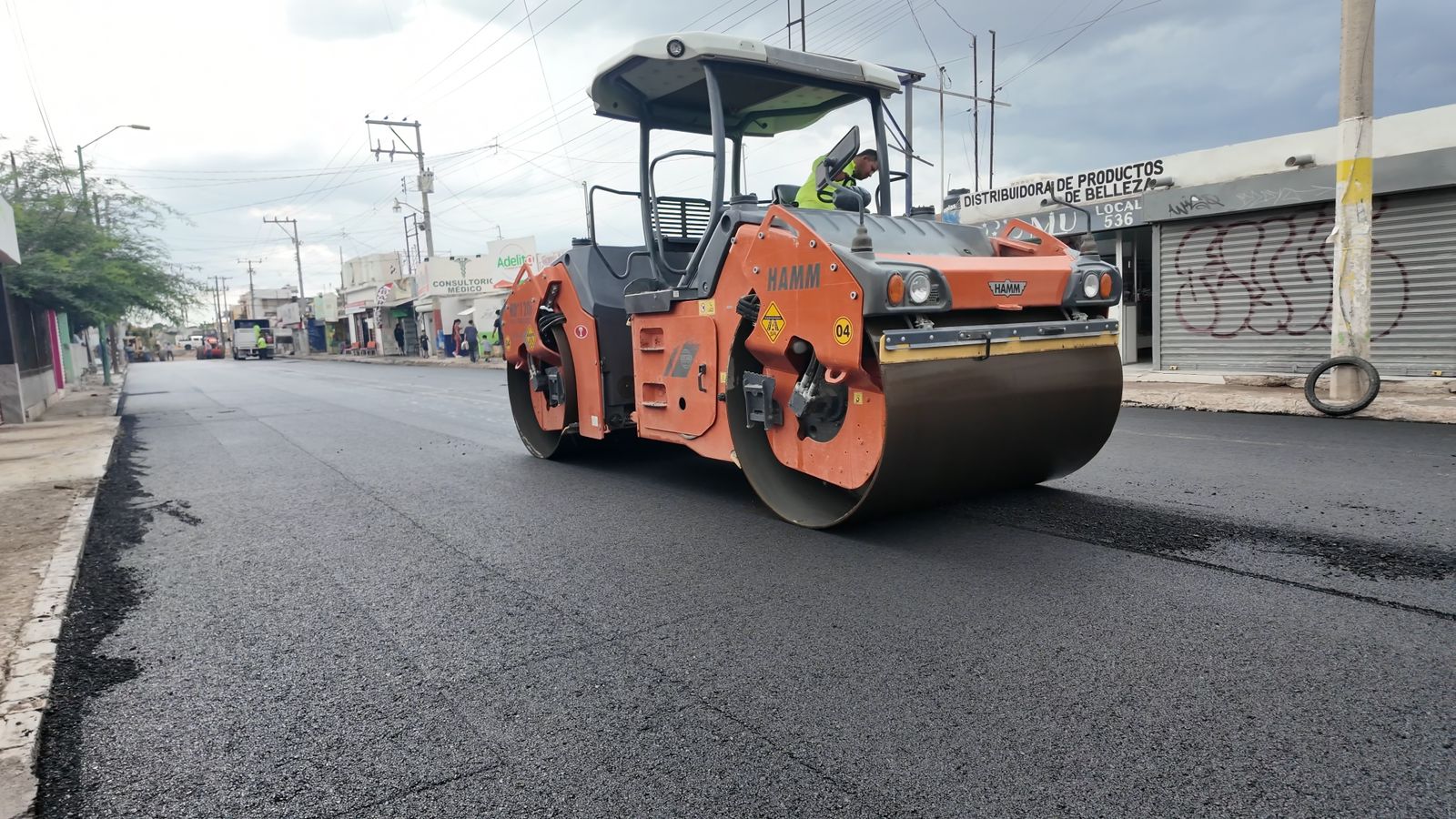 Avanza la rehabilitación de la Calle 11 en la colonia Fidel Velázquez de Gómez Palacio
