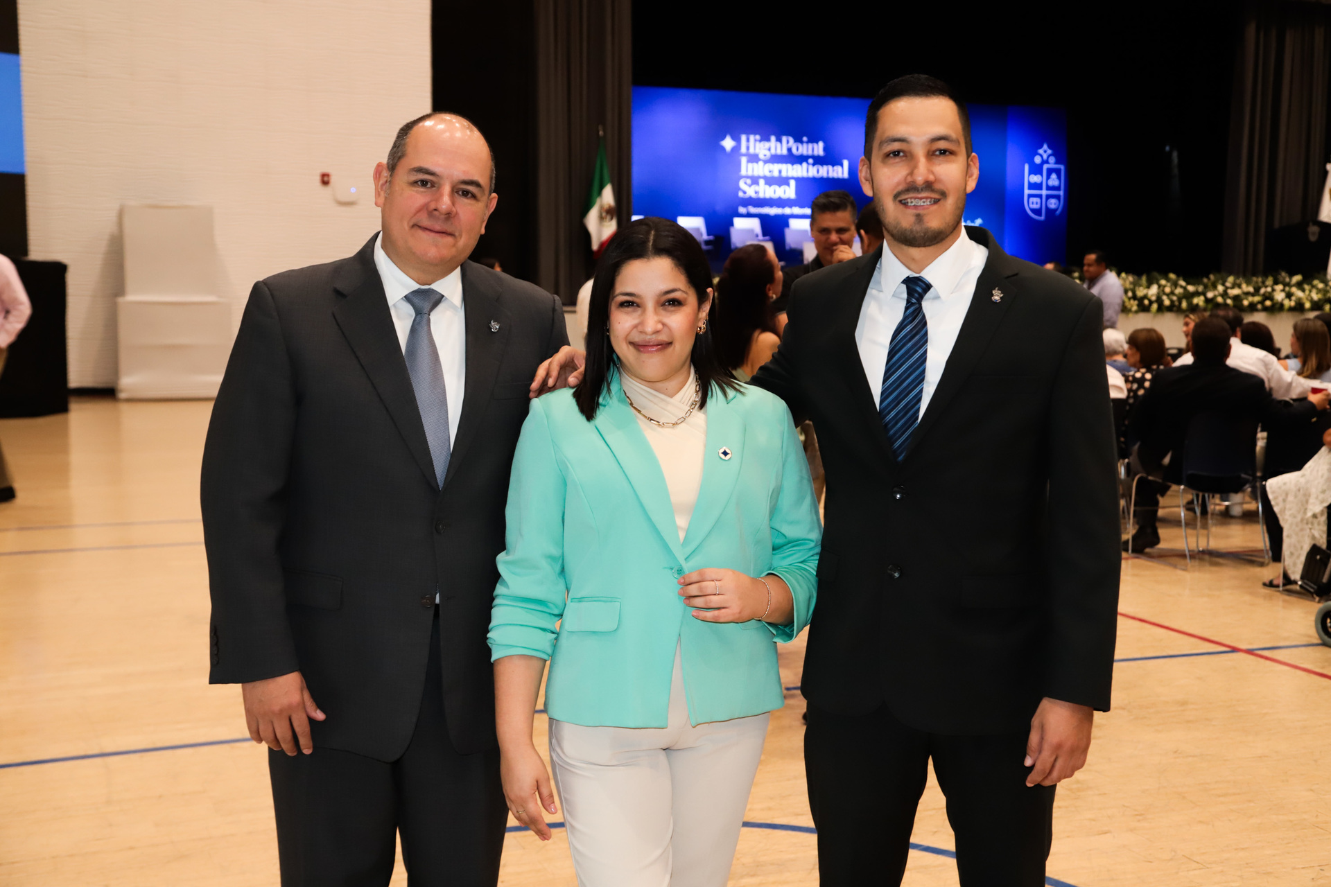 Agustín Hernández, Marcela Méndez e Israel González.