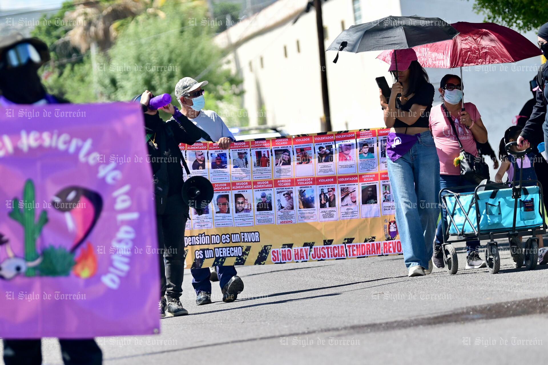 Marcha de Colectiva Víboras del Desierto (EL SIGLO DE TORREÓN / ENRIQUE TERRAZAS)
