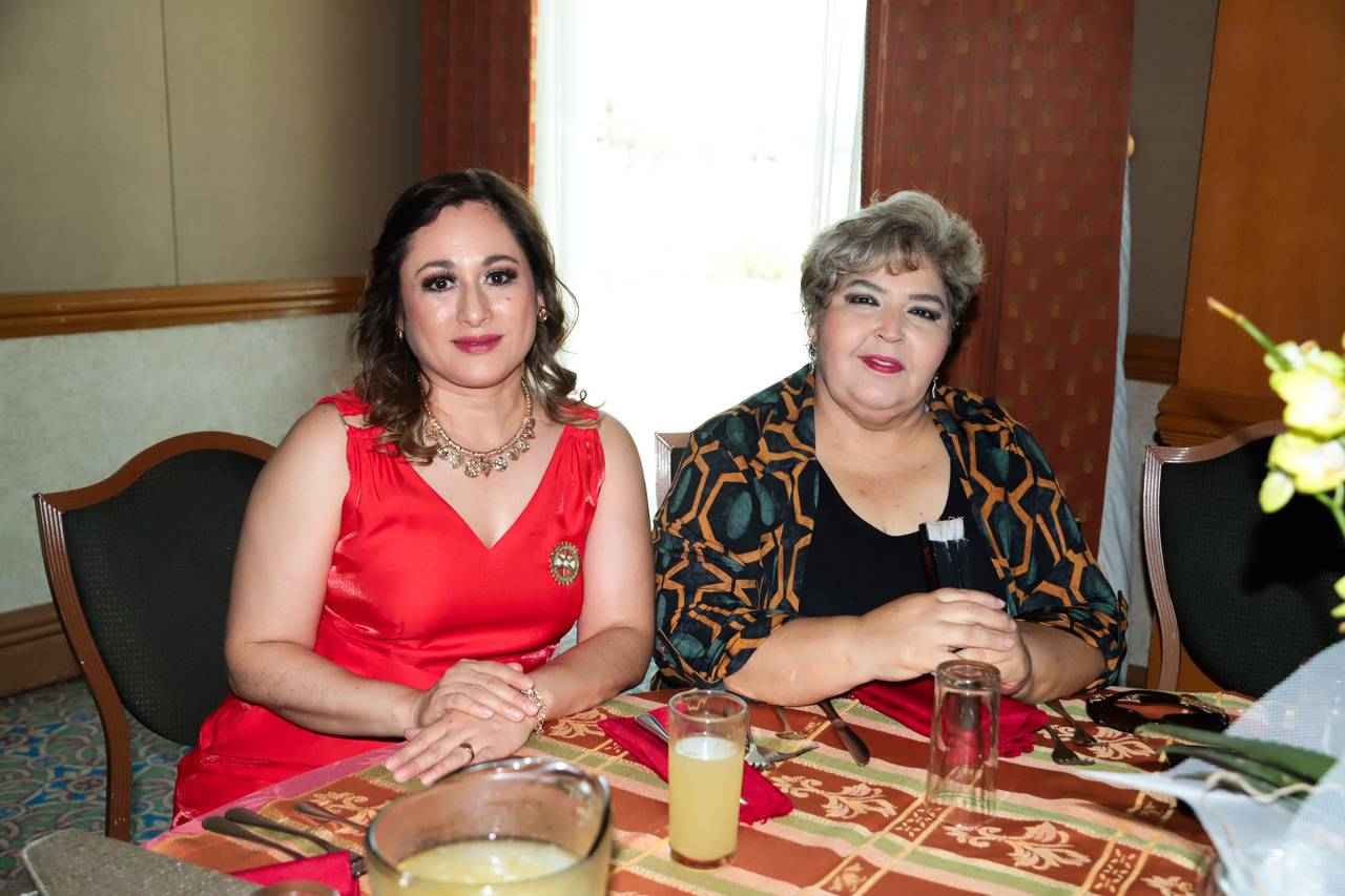 Laura Arrenquín y Dora Rivera.