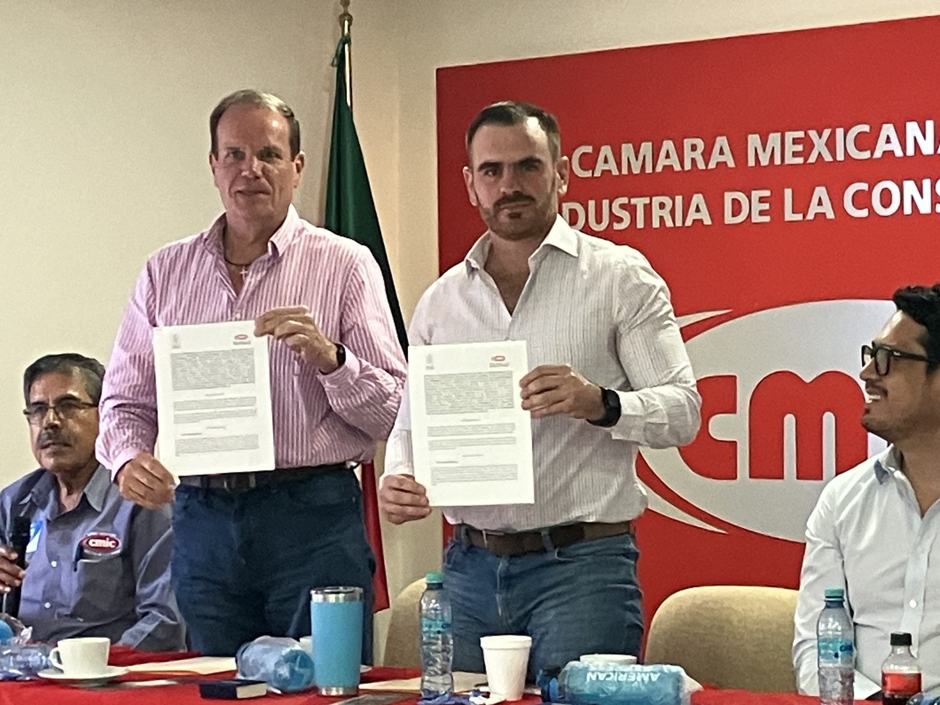 Firman convenio CMIC y Ayuntamiento de Torreón para fortalecer al sector construcción y el tejido social
