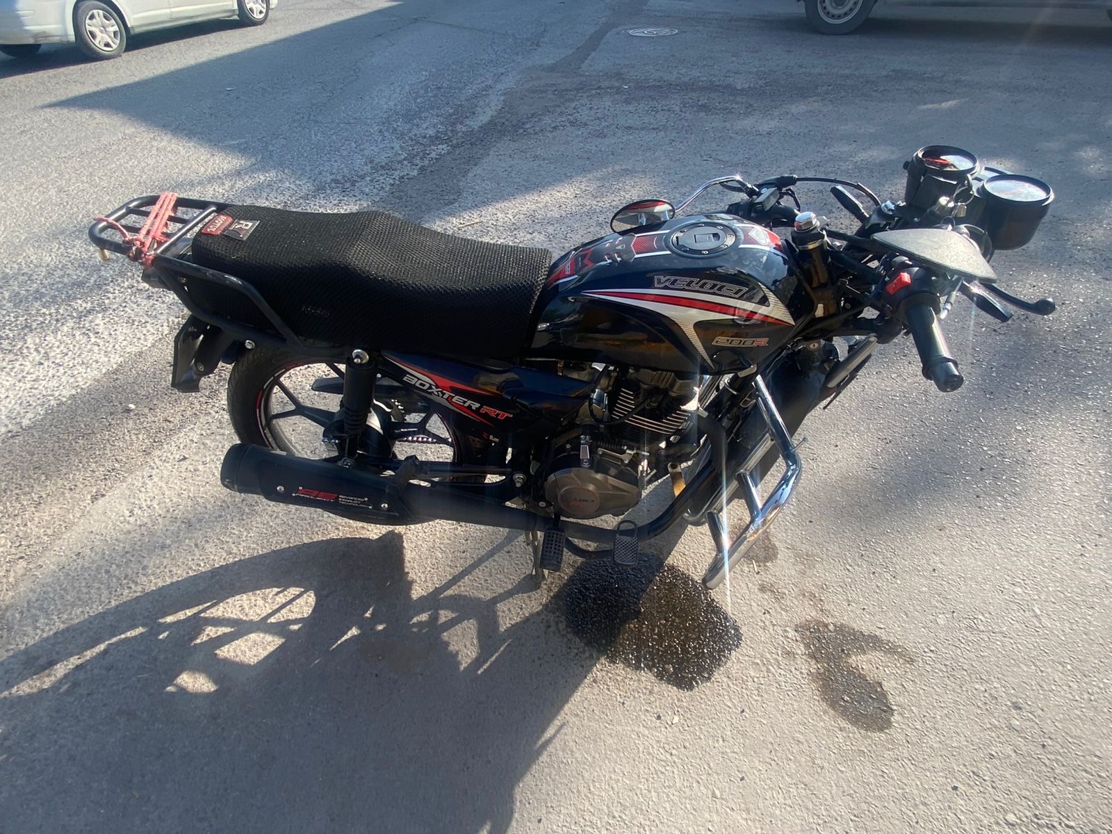 Taxi arrolla a motociclista de 18 años en Gómez Palacio y huye