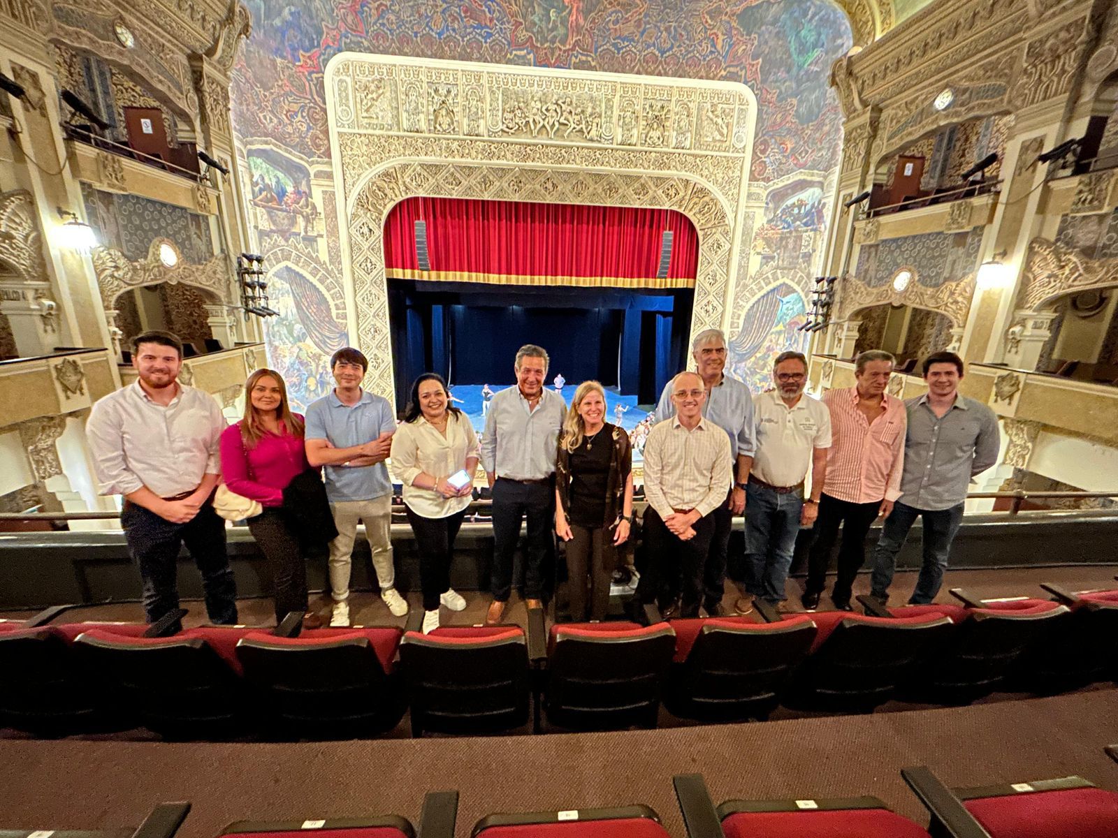 Melissa A. Bishop, cónsul de Estados Unidos, visitó el Teatro Isauro Martínez