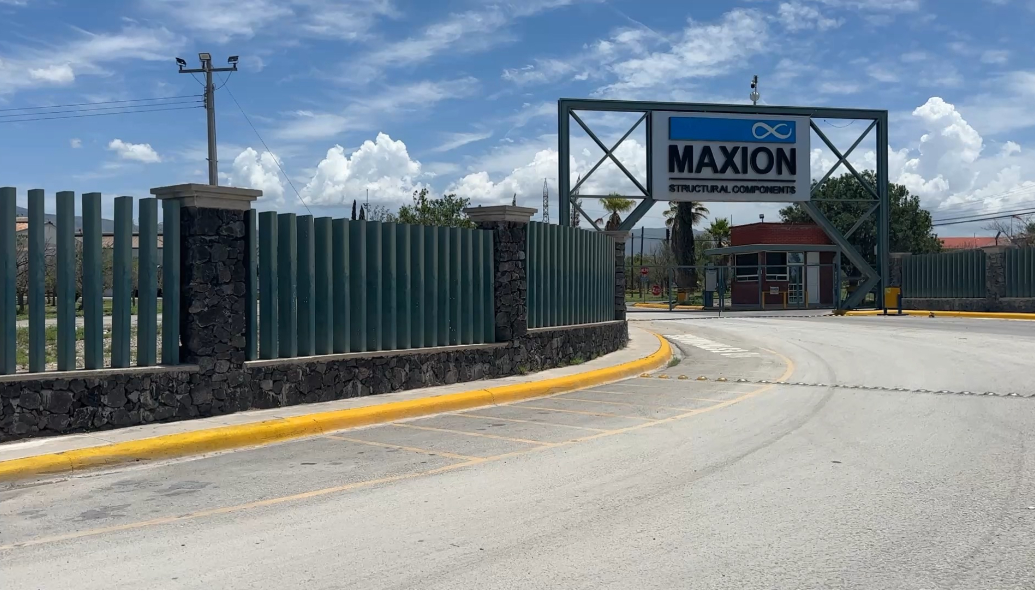 Gobierno presente en paro técnico de Maxion para preservar empleos en Castaños