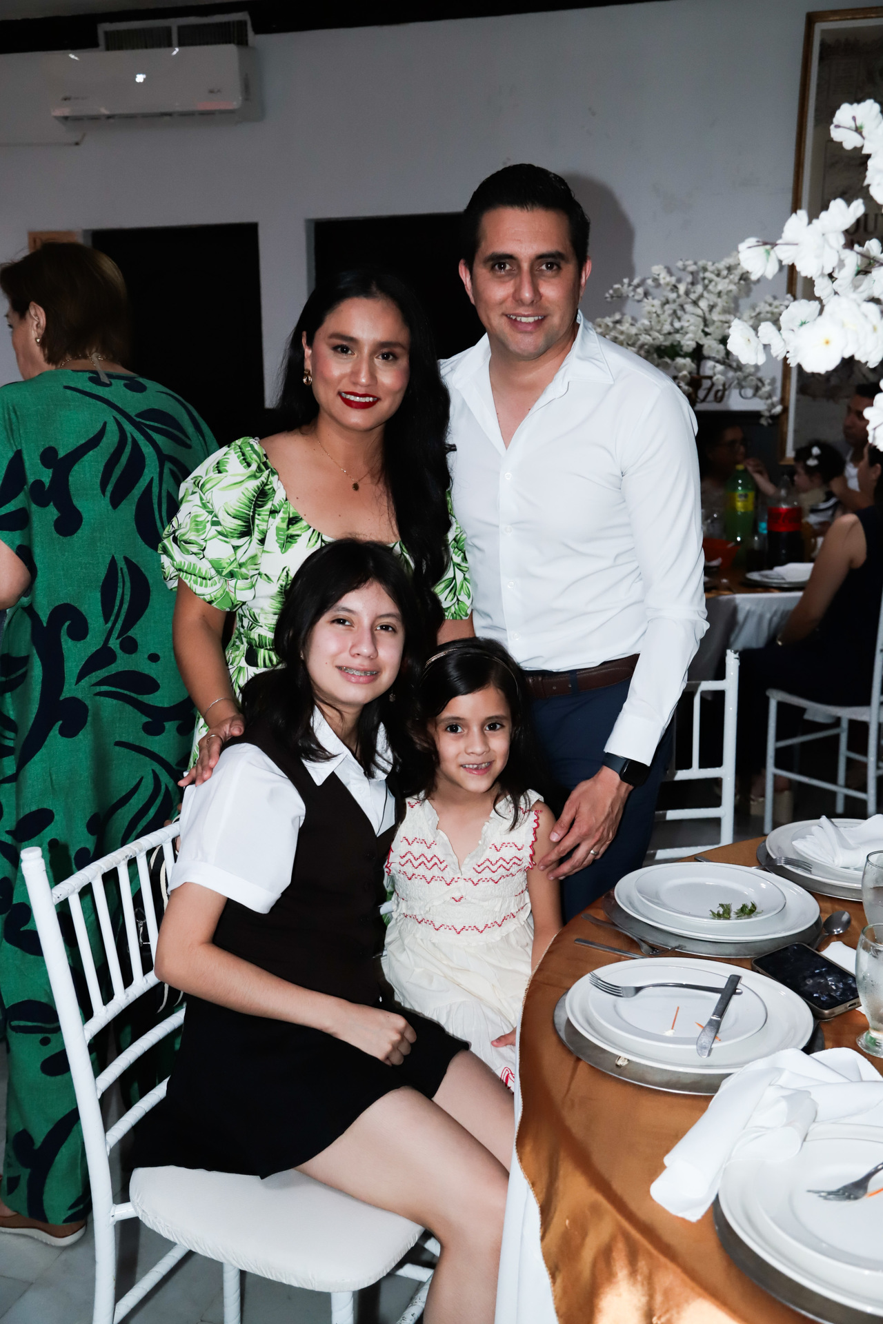 Adriana, Miguel, Emilia y Amanda.