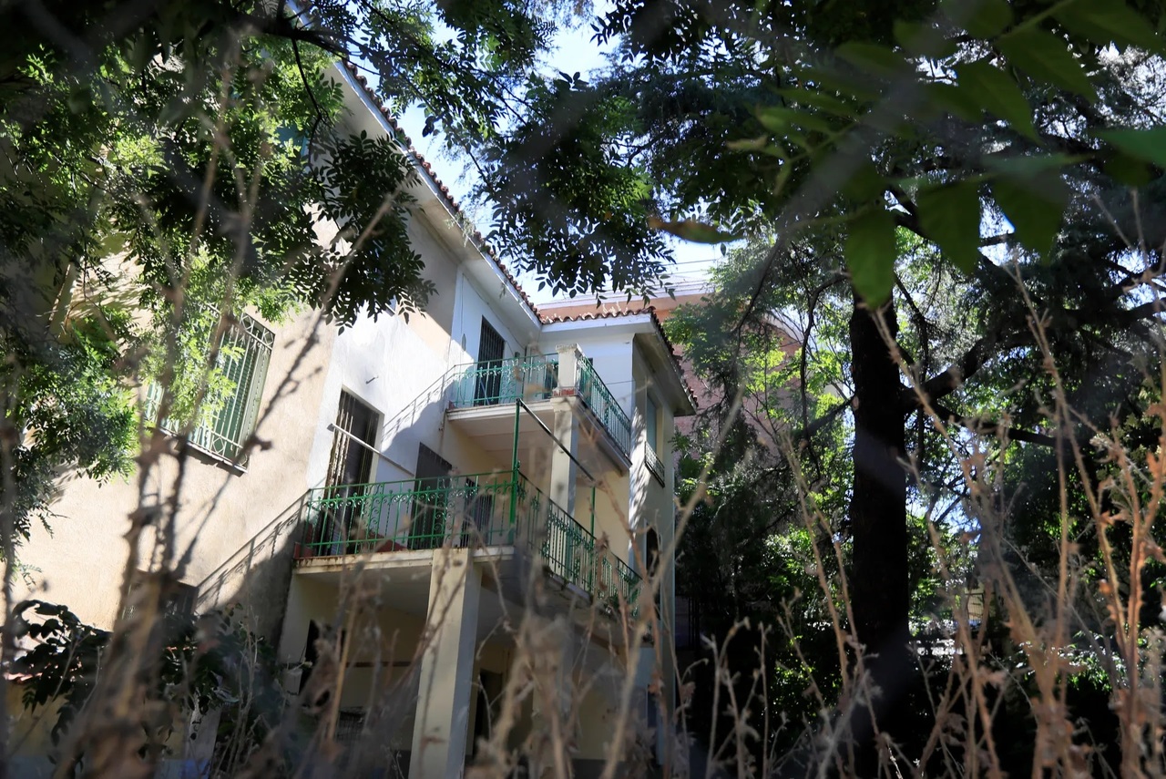 Residencia. Situada en el céntrico distrito de Chamberí, la casa fue la residencia de Aleixandre (Sevilla, 1898-Madrid, 1984) hasta su muerte.
