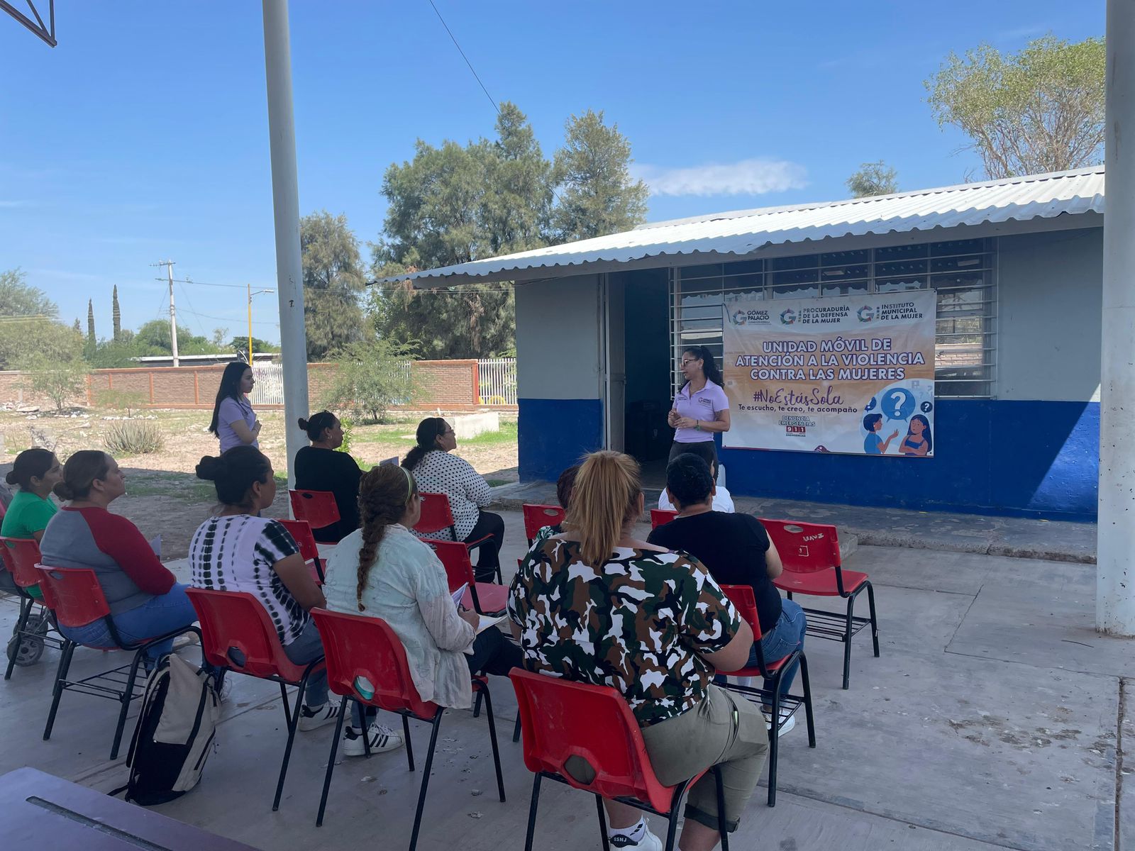 Acercan a las mujeres servicios de la Prodem al ejido La Luz de Gómez Palacio