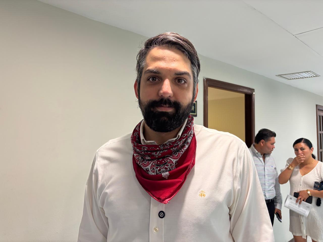 Que Mejía Berdeja se defienda solo, aunque sean calumnias: Antonio Attolini