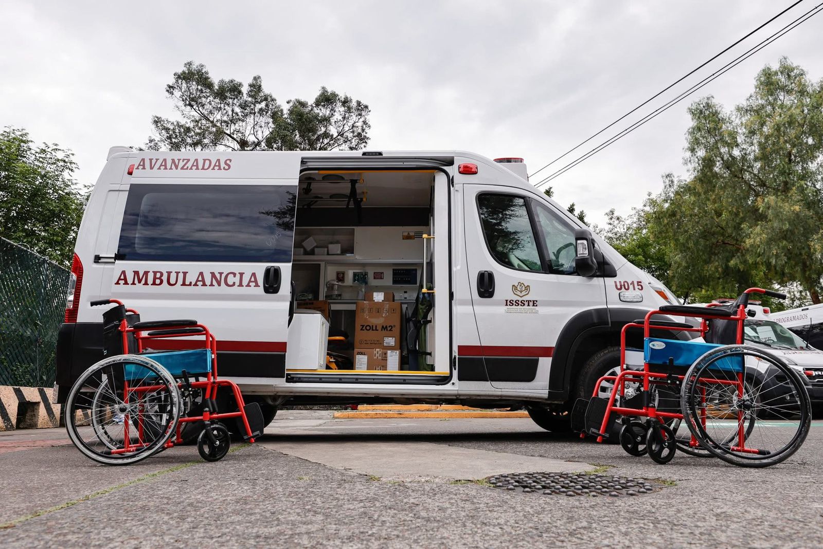 Distribuirá ISSSTE 29 ambulancias en Coahuila
