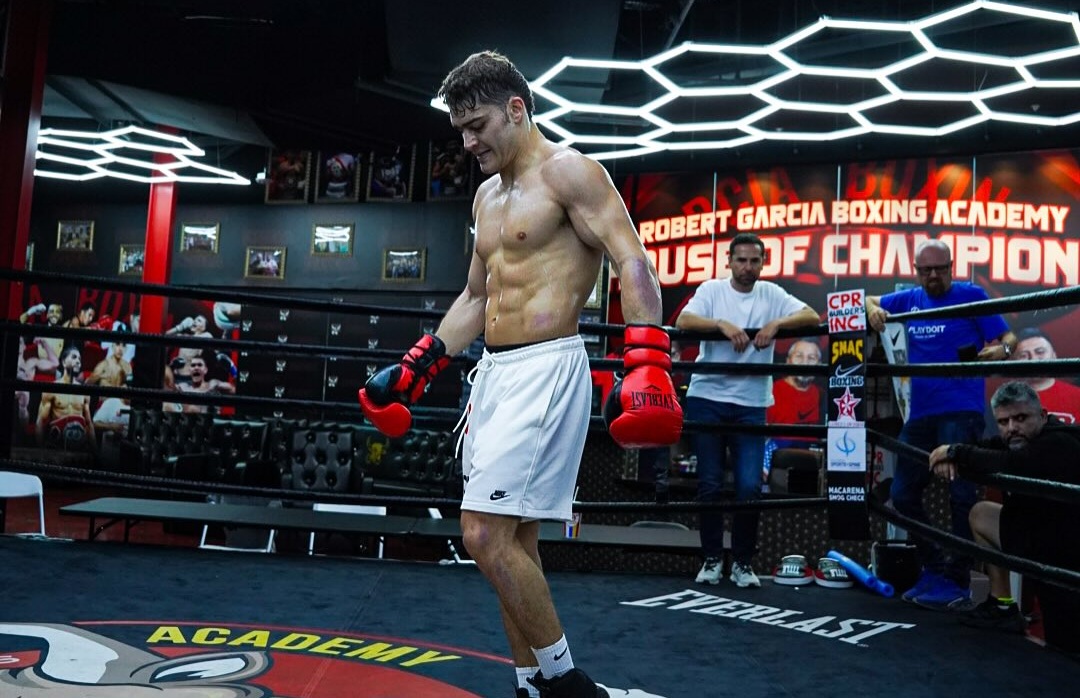 En San Antonio Texas, el boxeador radicado en la Laguna, se alista para su próximo combate en los Superligeros.
