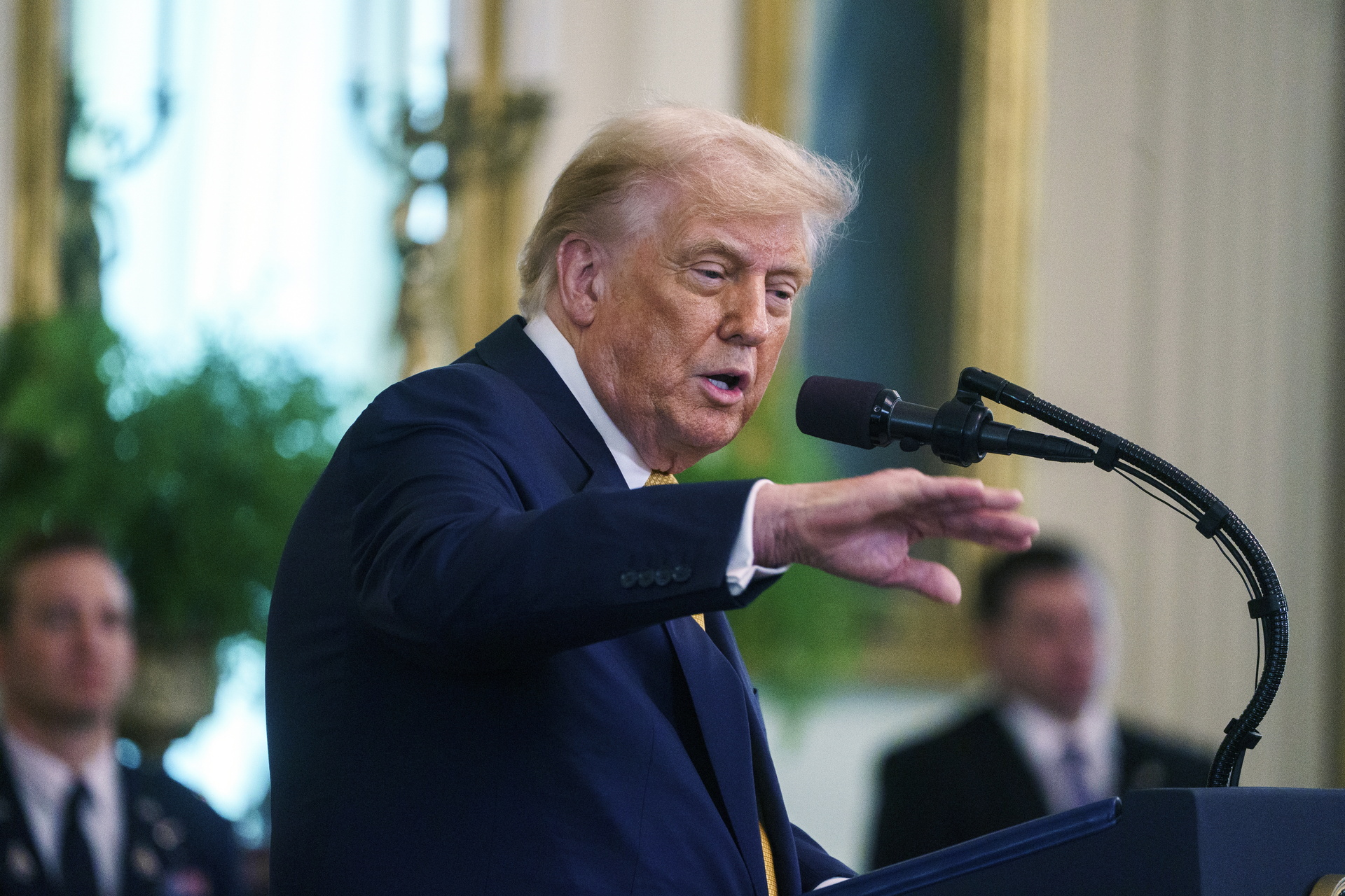 Donald Trump acusa control de cárteles sobre los políticos mexicanos
