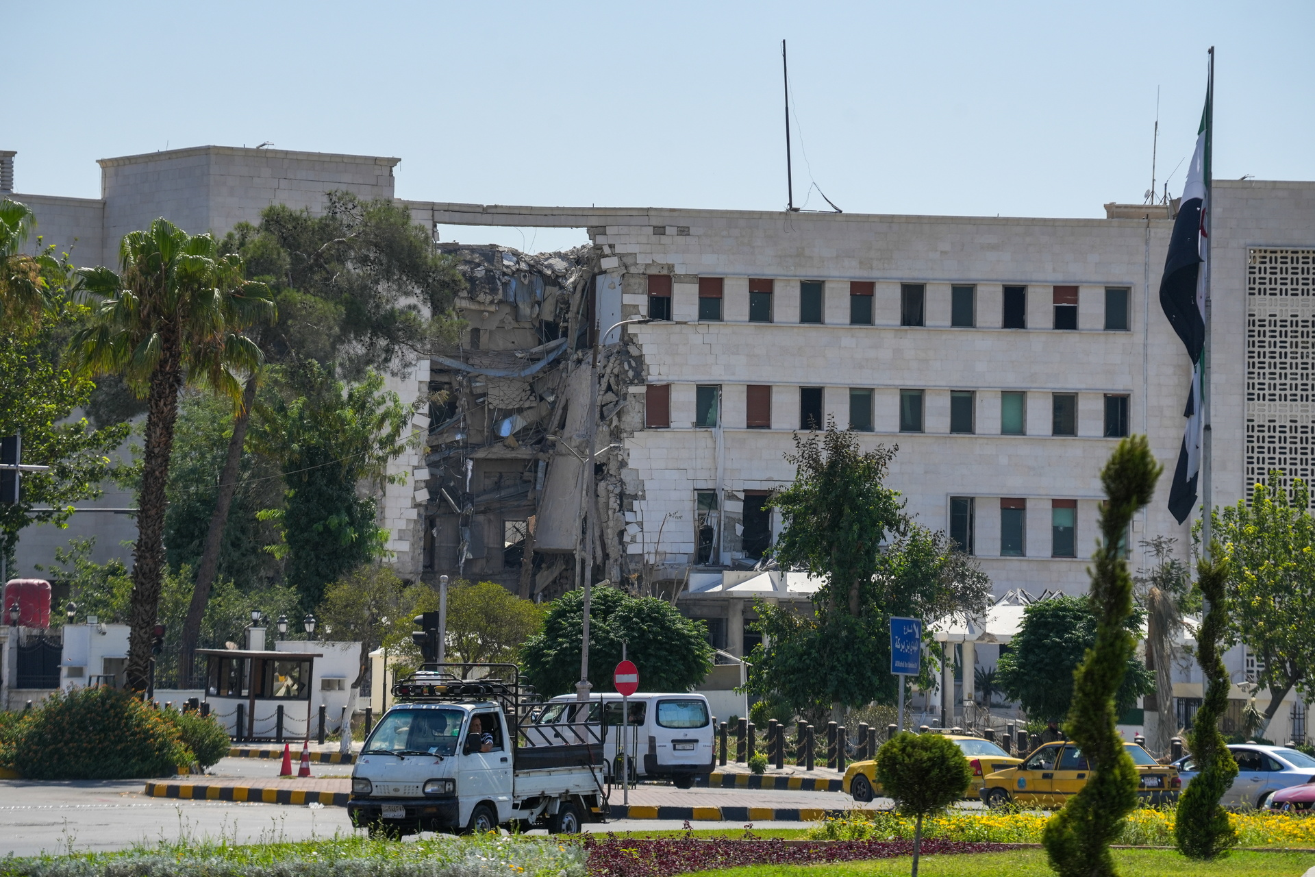 Bombardea Israel Ministerio de Defensa sirio