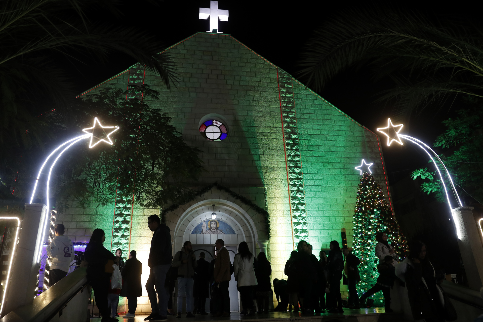 Israel ataca la única iglesia católica de Gaza, papa León XIV lamenta muertes y pide un inmediato alto al fuego