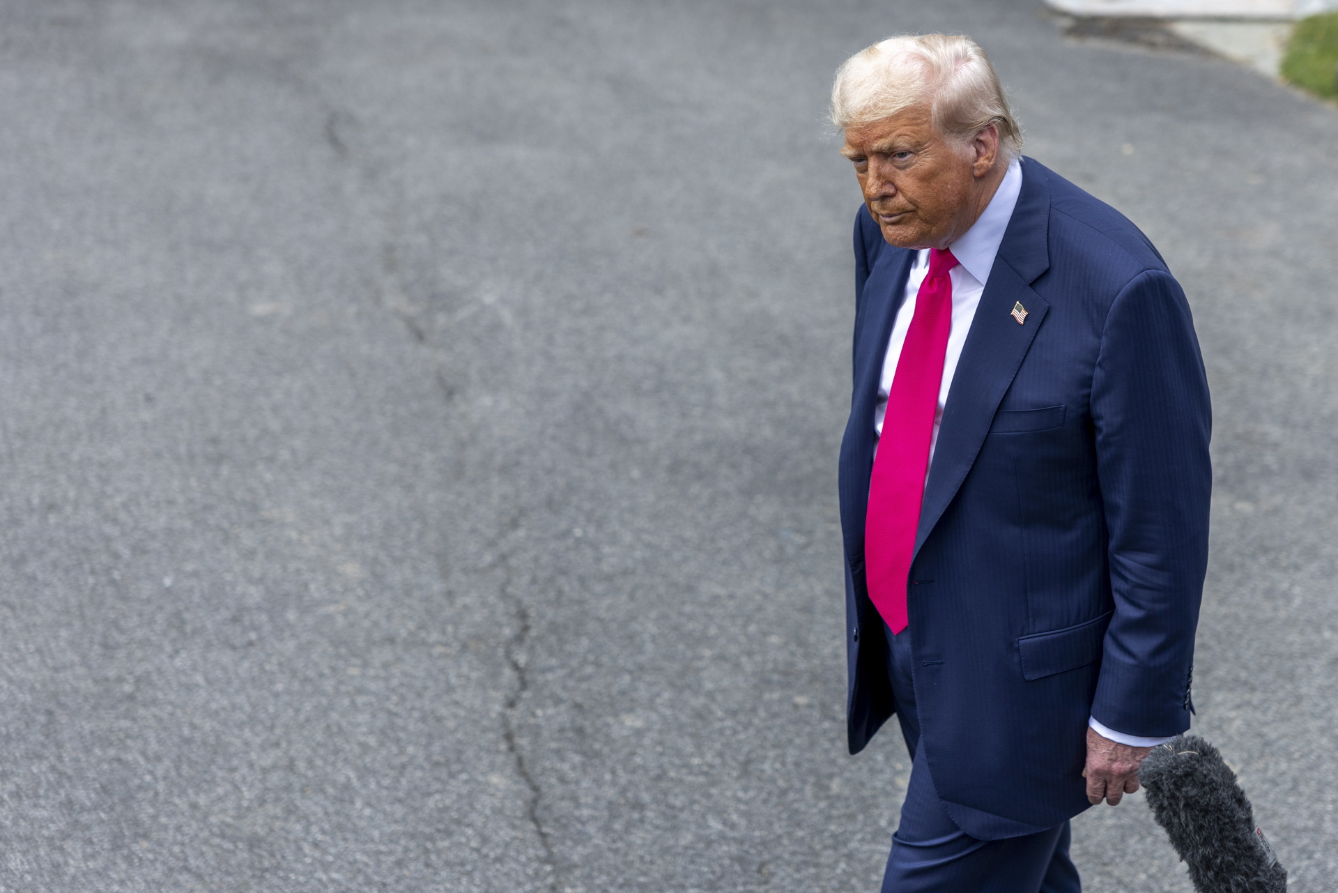 Diagnostican insuficiencia venosa crónica a Donald Trump