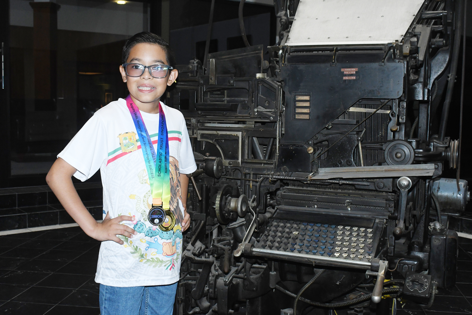 Niño lagunero gana plata en concurso de matemáticas en Singapur; ahora irá a China