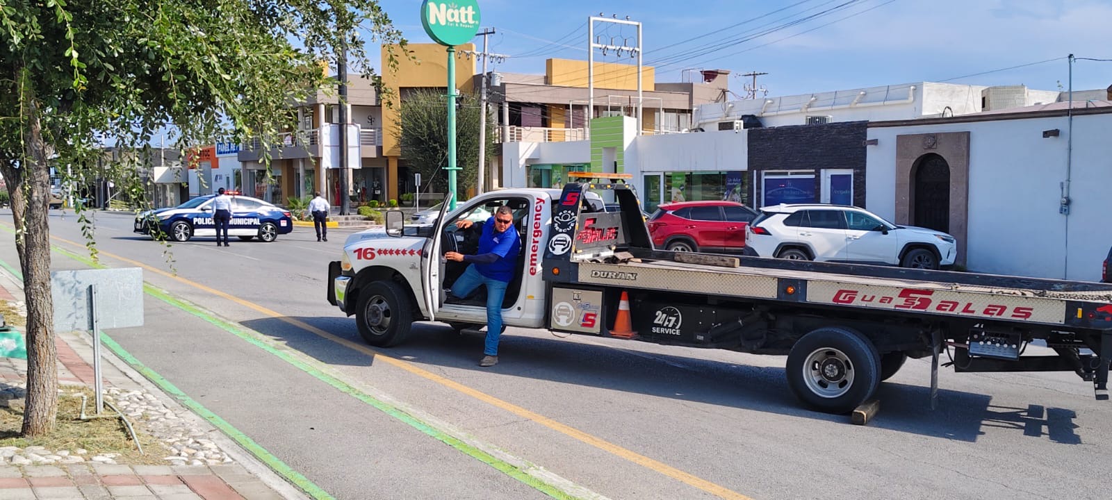Auxilian autoridades municipales a turistas de Texas varados en Monclova