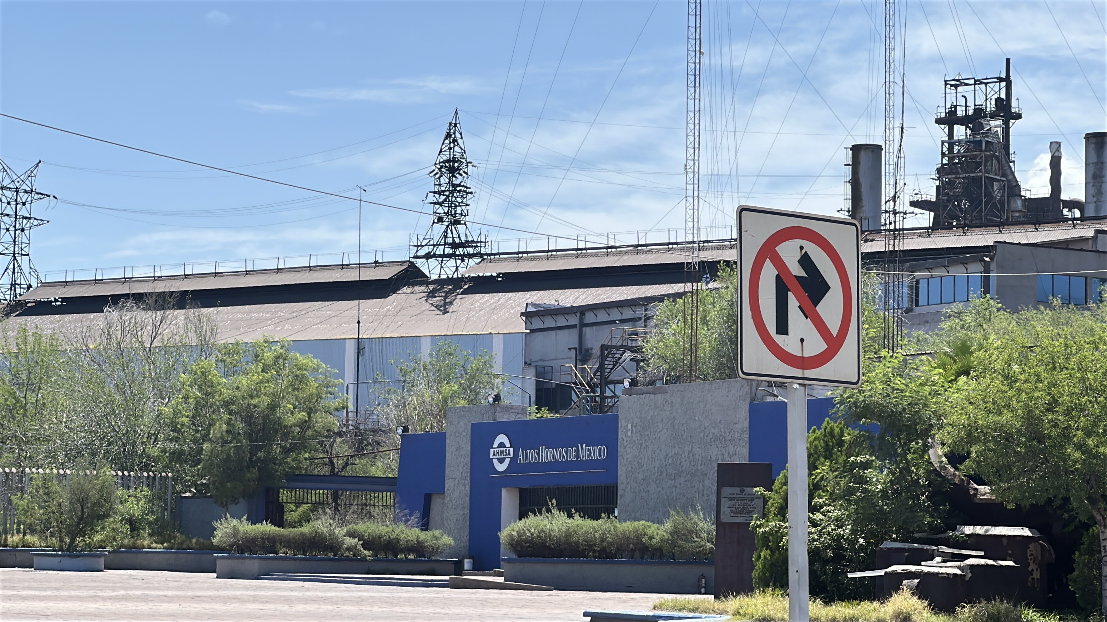 Sindicato prepara acción por extracción de equipos de AHMSA