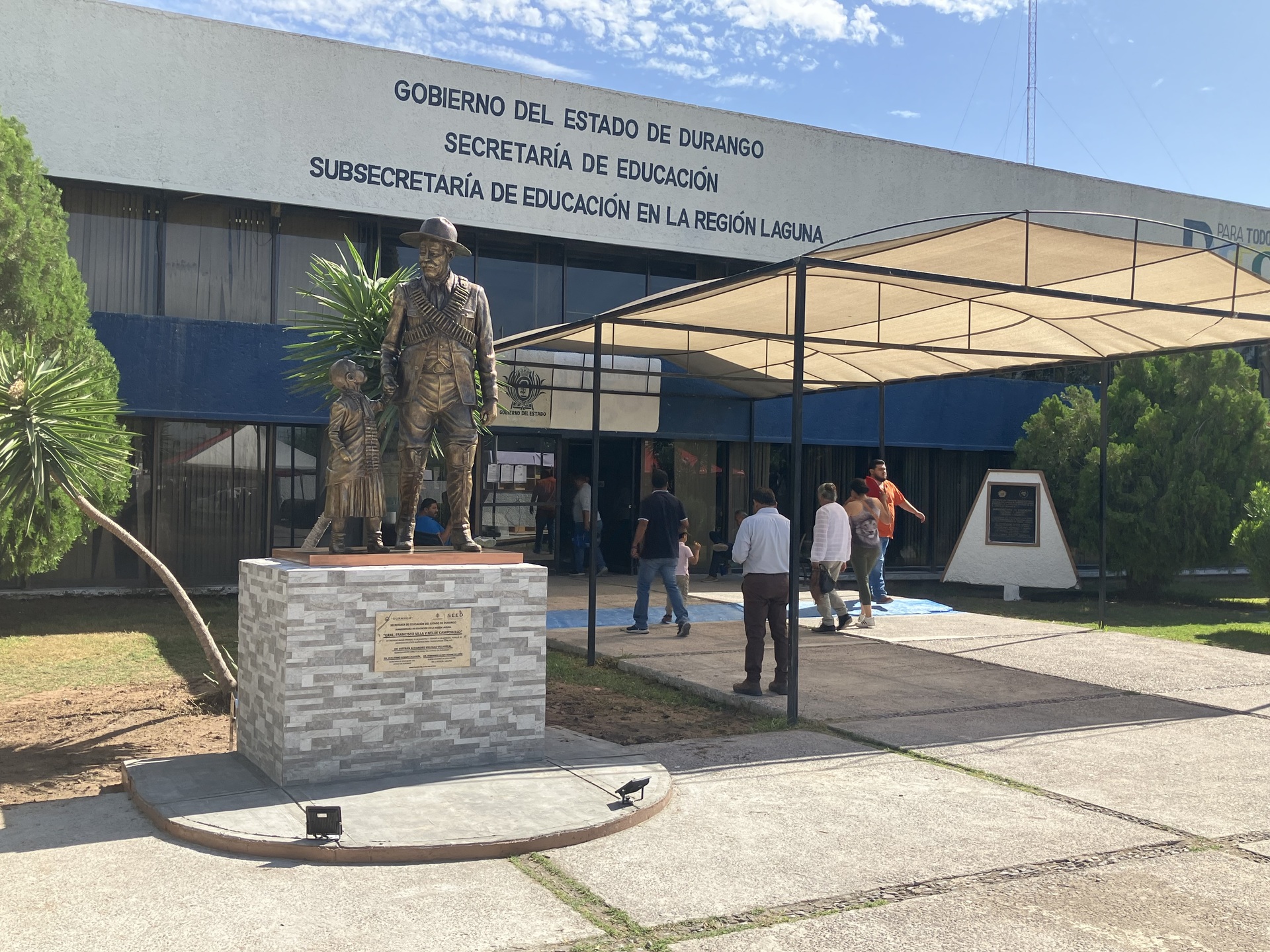 En La Laguna, se asignaron a 4 vigilantes para la Subsecretaría de Educación, entre otros destinados a más centros educativos. (EL SIGLO DE TORREÓN)