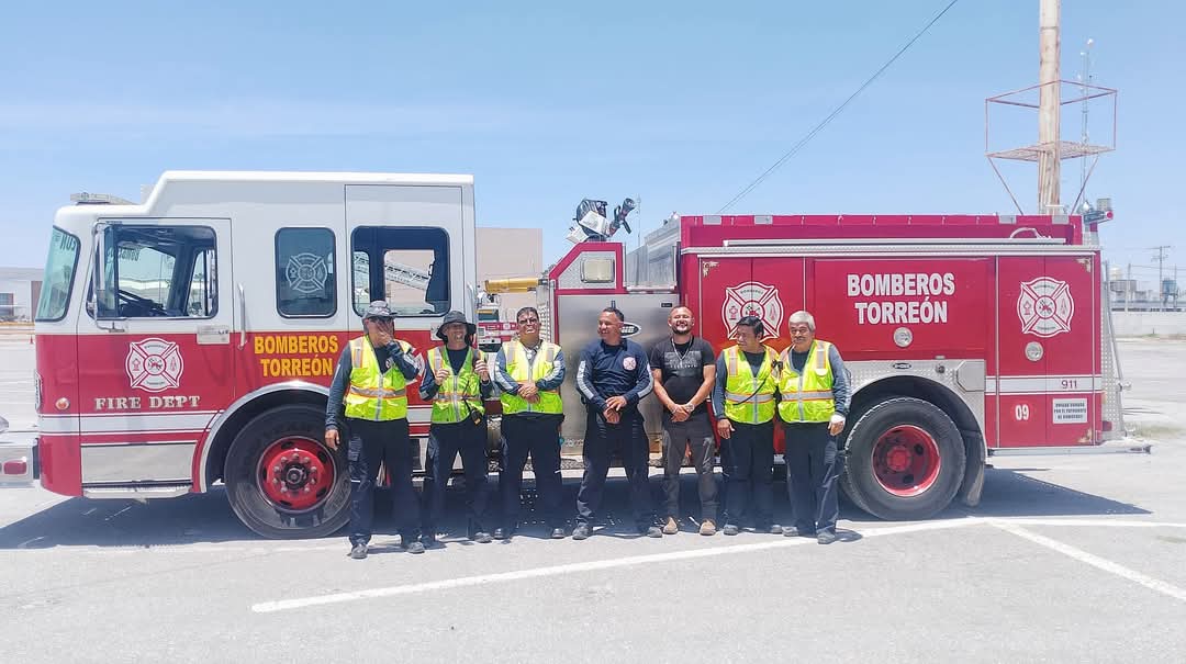 Bomberos de San Pedro reciben capacitación de sus compañeros de Torreón