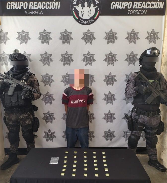 Detienen a joven en Loma Real con 30 dosis de “cristal”