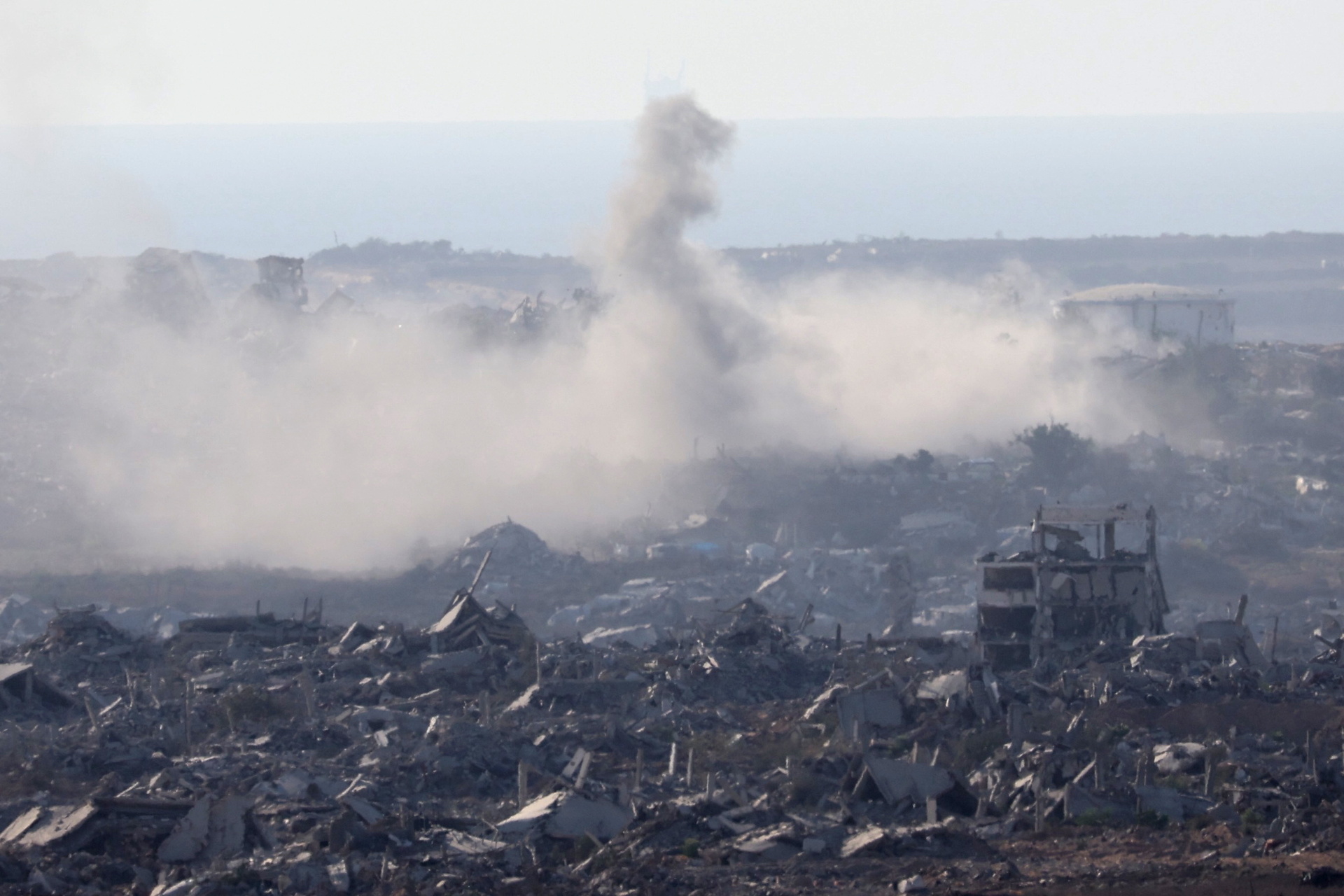 Israel mató el martes a 103 palestinos, 60 de ellos cerca de puntos de ayuda humanitaria