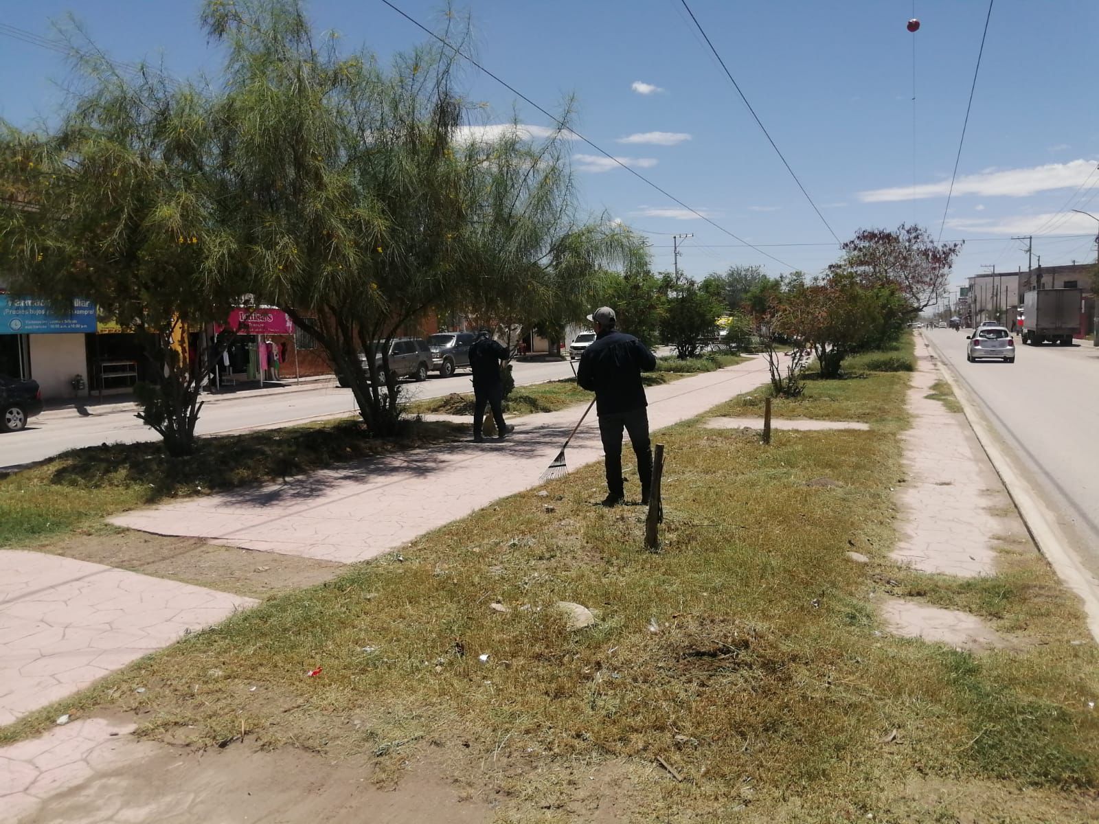 Realiza Ayuntamiento labores de limpieza y mejora urbana en el bulevar San Alberto