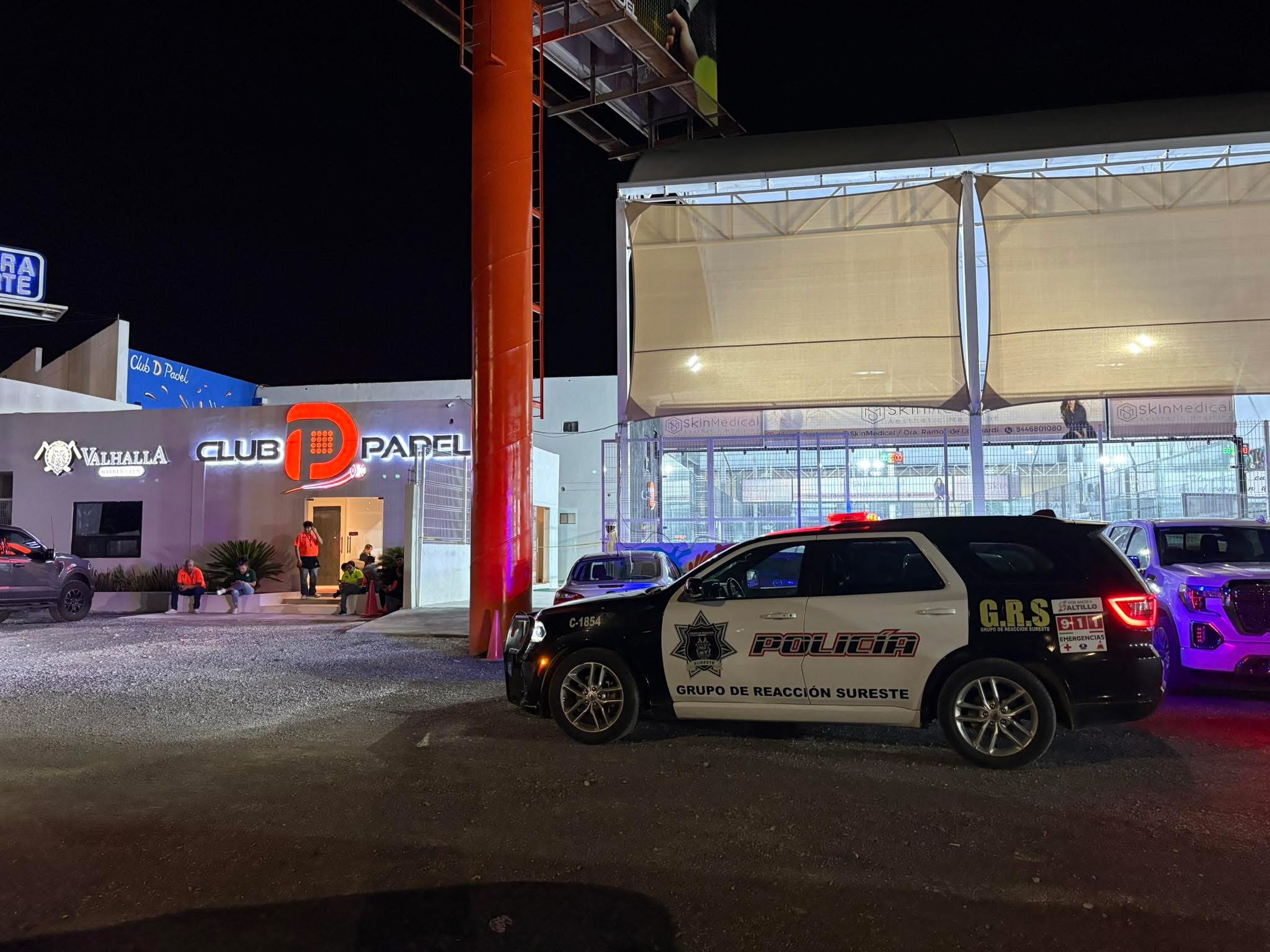 Muere sexagenario cuando se encontraba jugando pádel