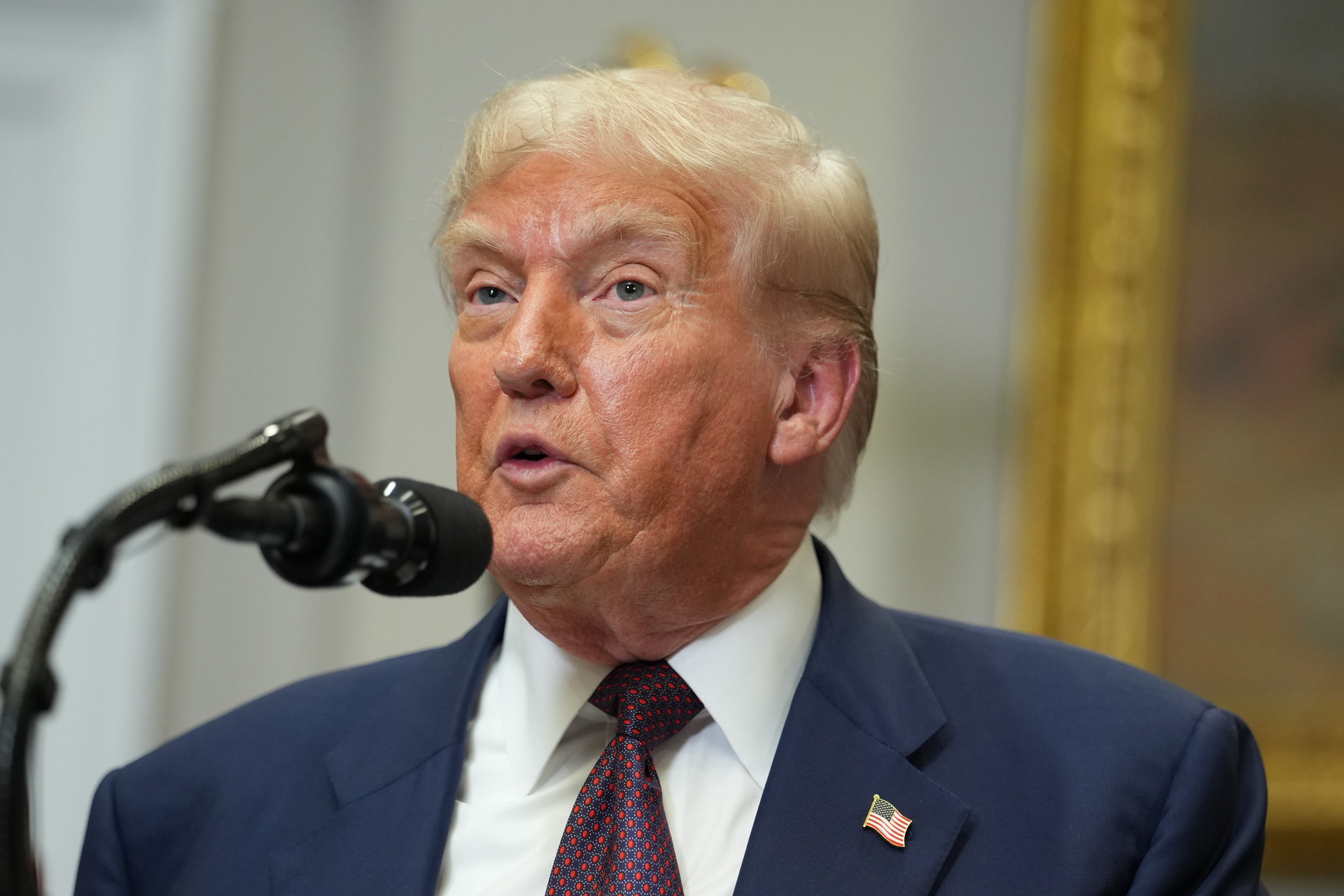 Donald Trump 'da respiro' de 90 días al aumento de aranceles para México