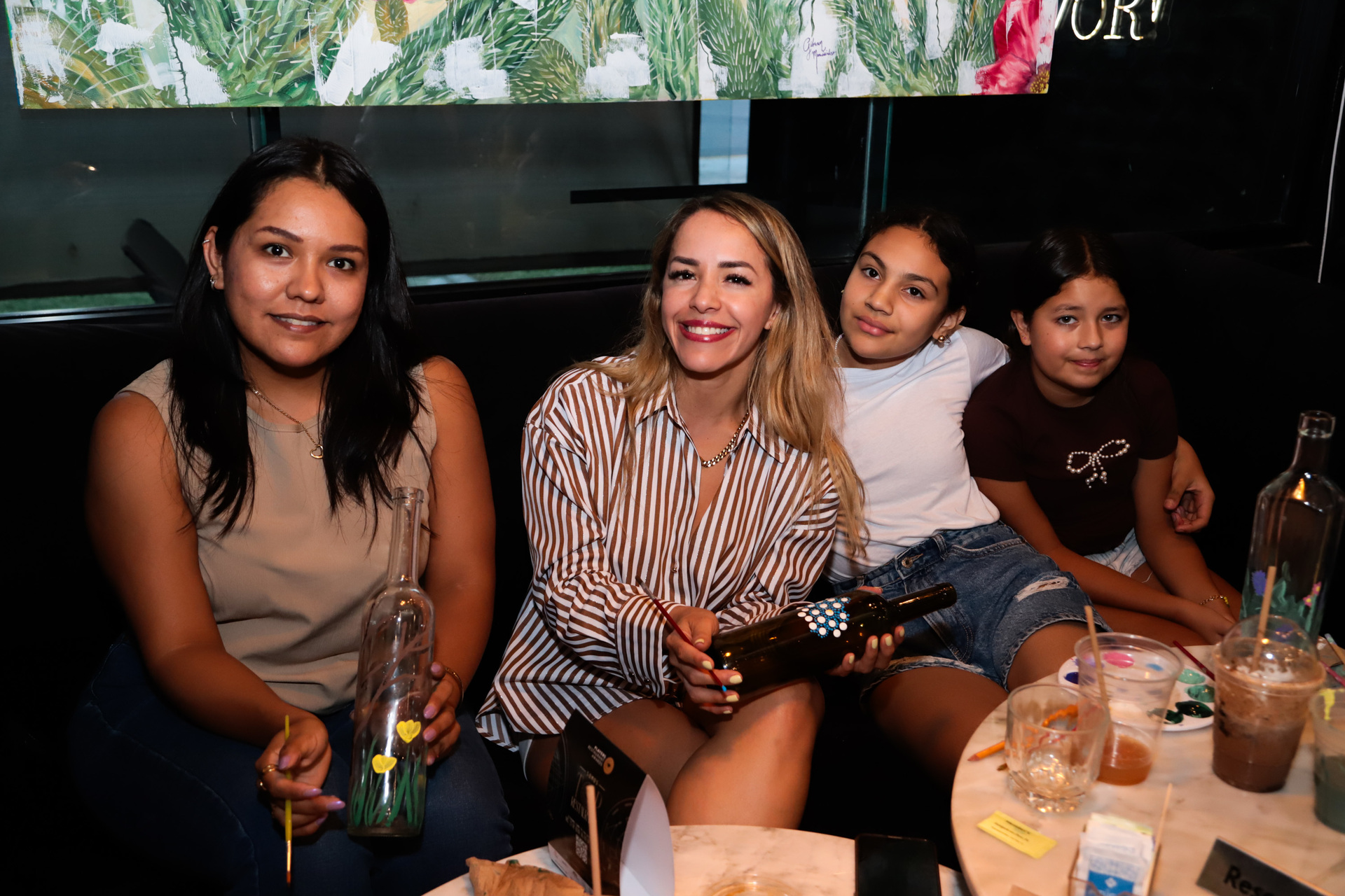 Prisma, Monserrat, Airam y Silvana.