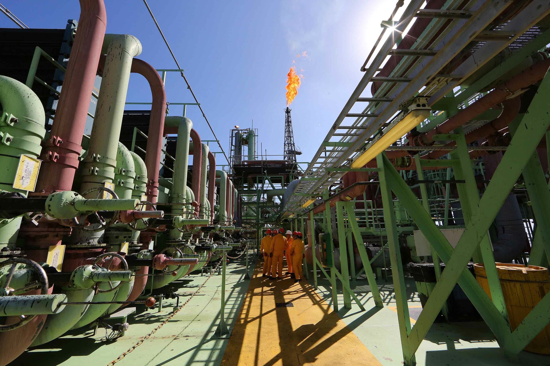 Fitch eleva calificación a Pemex tras apoyo de Gobierno mexicano, pero advierte fragilidad