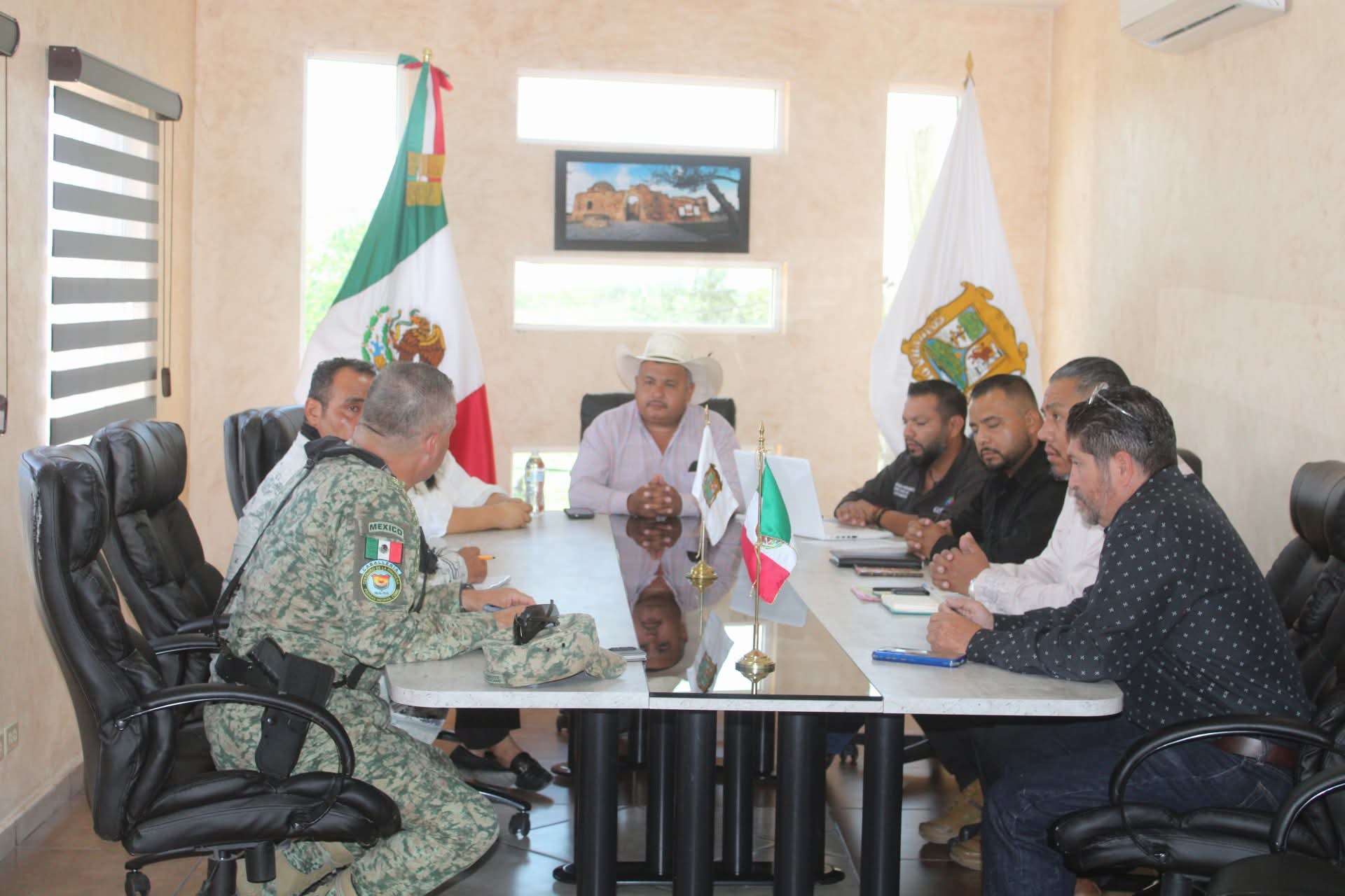 Alcande de Guerrero reafirma compromiso con la seguridad y bienestar de la ciudadanía
