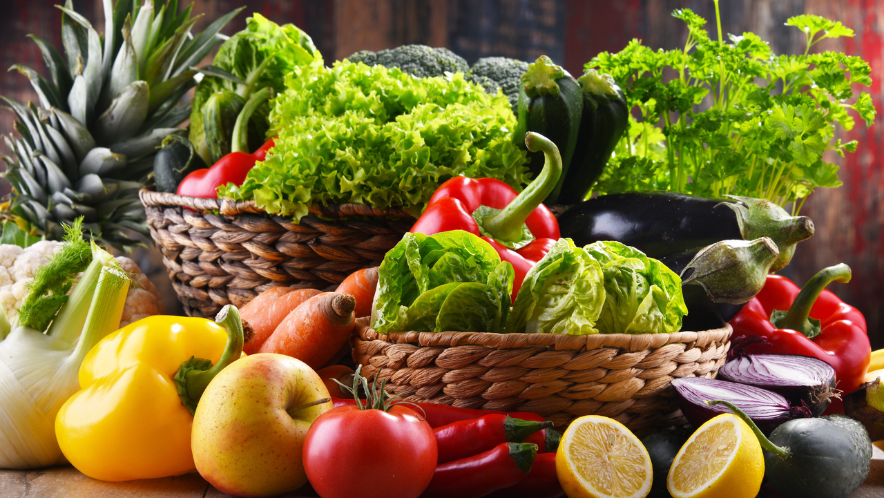 Agosto ofrece una gran variedad de frutas y verduras frescas, llenas de sabor, color y nutrientes, ideales para una alimentación saludable y natural.