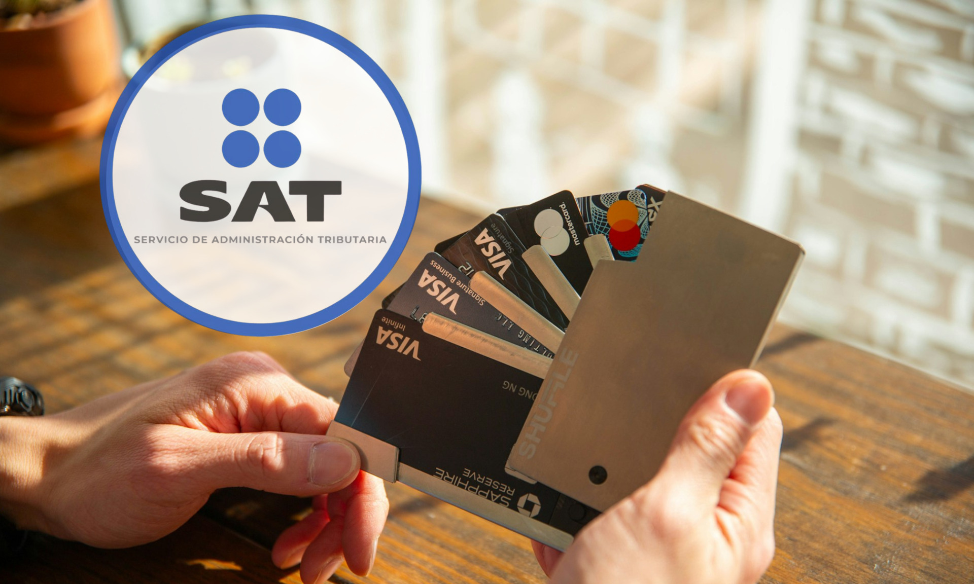 ¿Tienes varias tarjetas de débito? Esto es lo que debes saber para evitar multas del SAT [Especial]