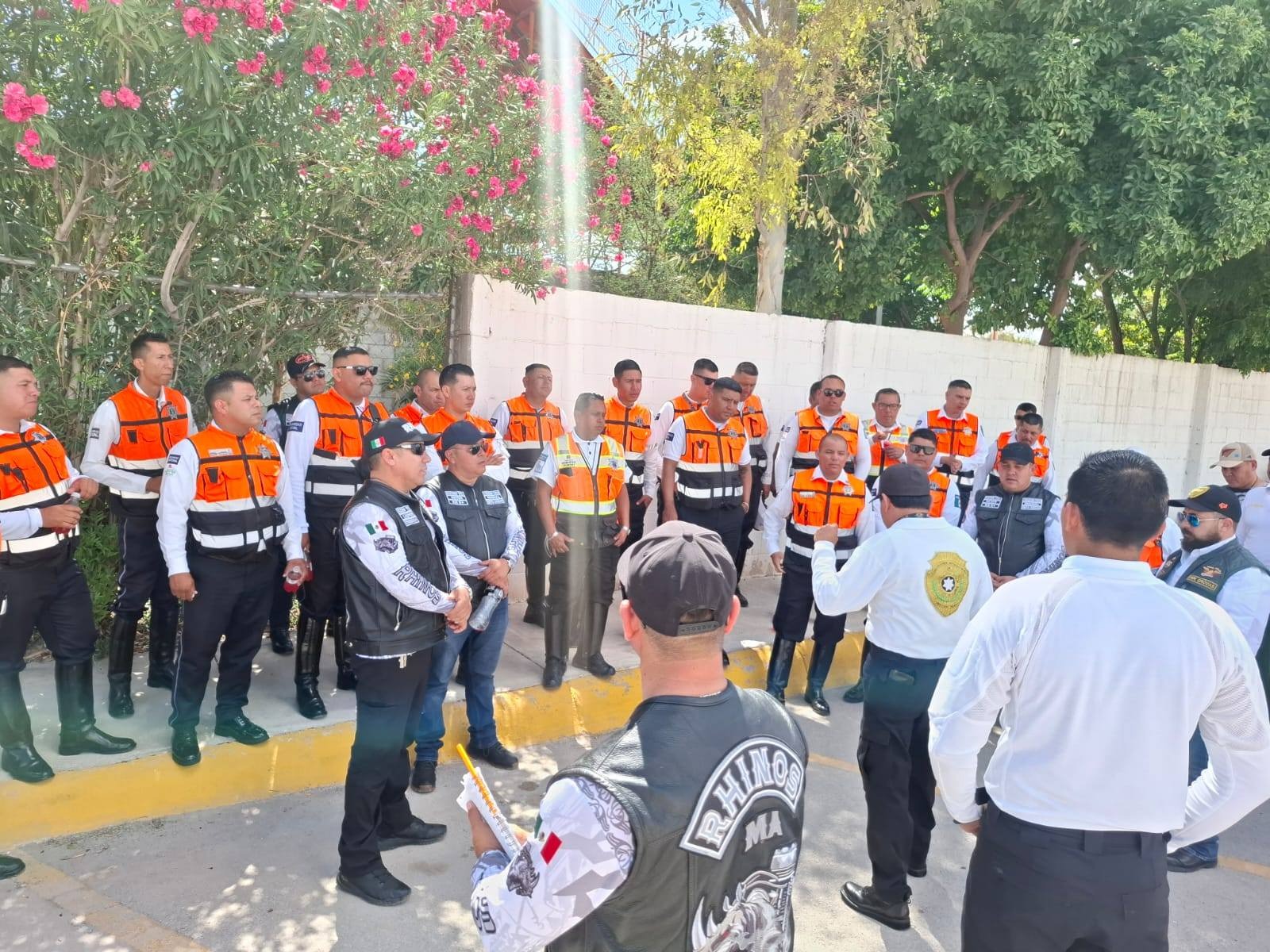 Capacitan a agentes viales de Torreón en técnica urbana con motocicleta