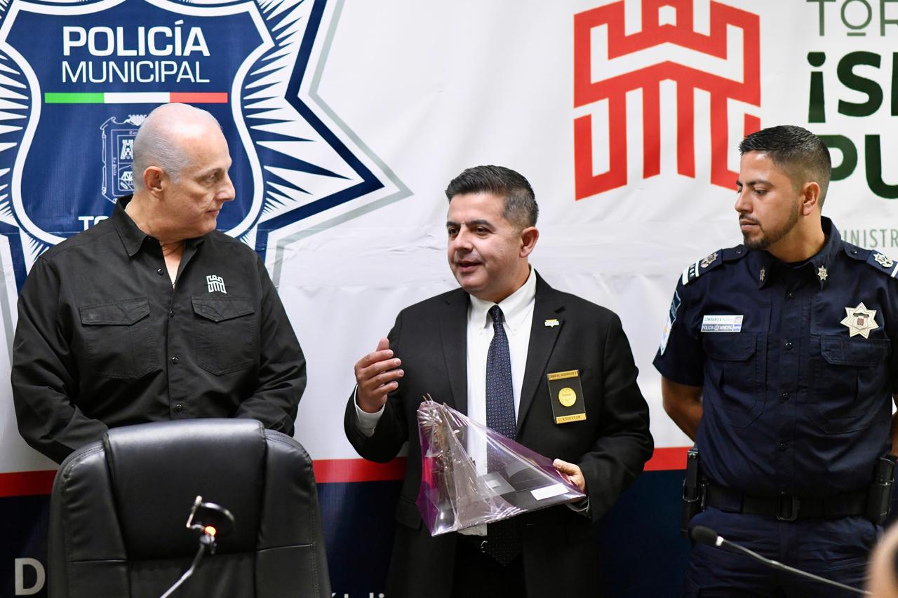 Resalta alcalde modelo de seguridad ante Comisión de Acreditación