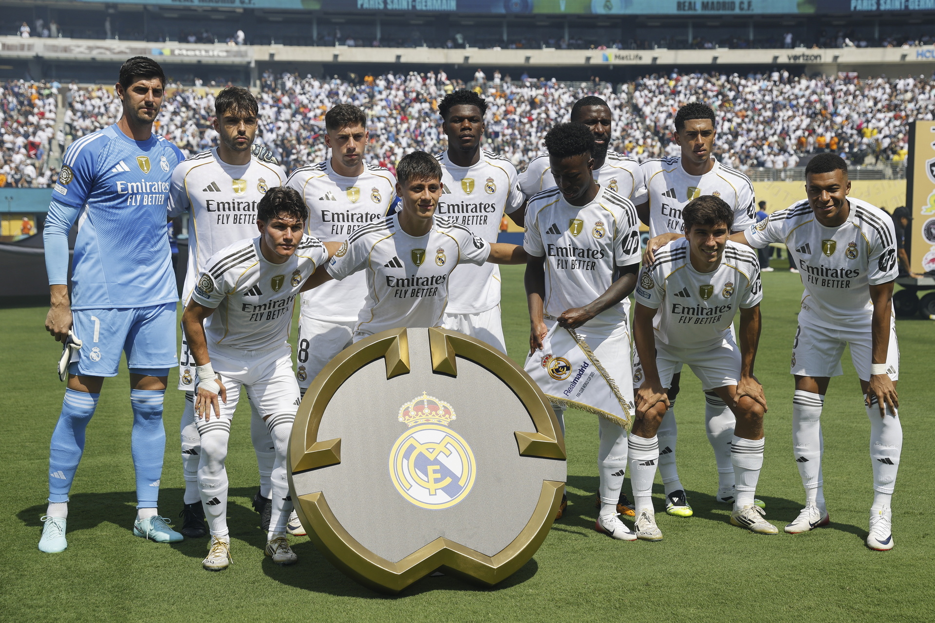 Óscar Michel, el mexicano que se une al primer equipo del Real Madrid como analista