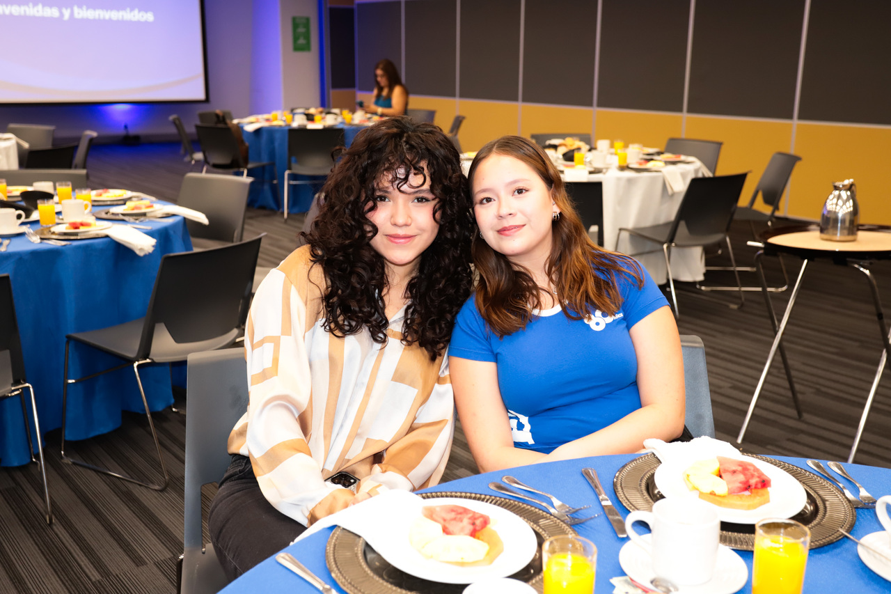 Alejandra Karrum y Doani Dena.
