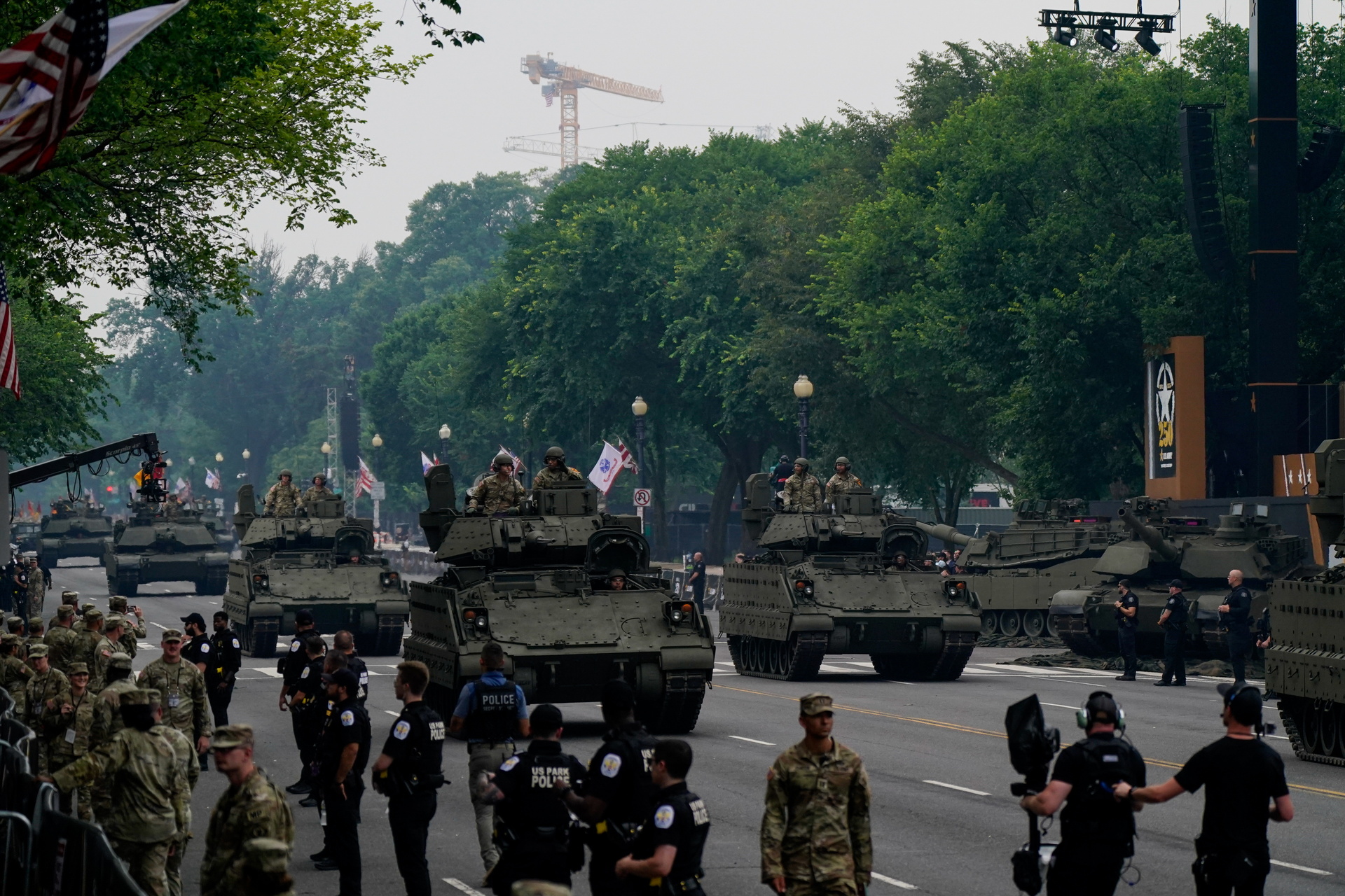 Donald Trump ordena al Ejército combatir a los cárteles, revela el NYT