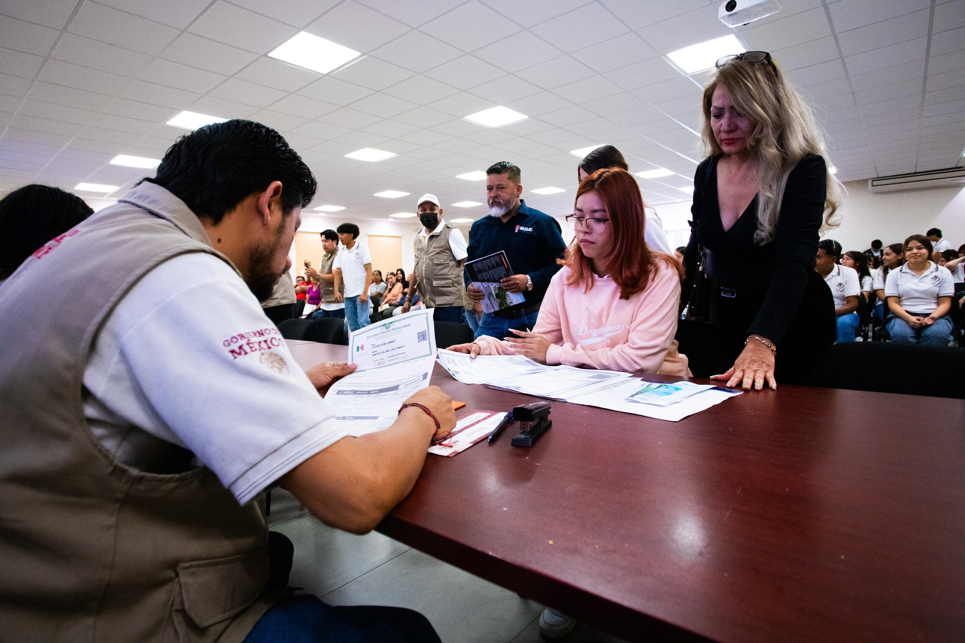 En septiembre abrirá registro para becas con uso obligatorio de Llave MX